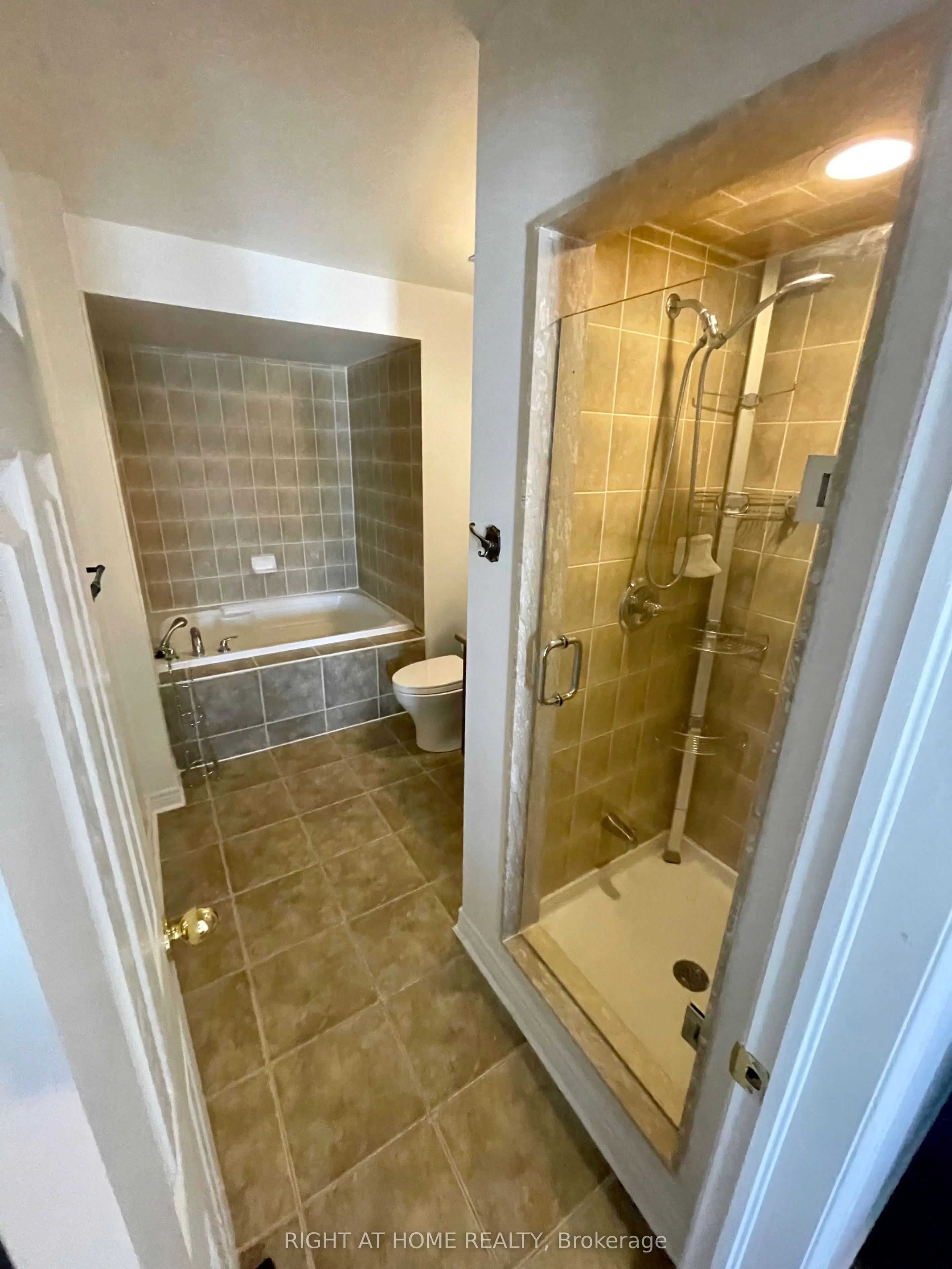 2933 Bur Oak Avenue, #A