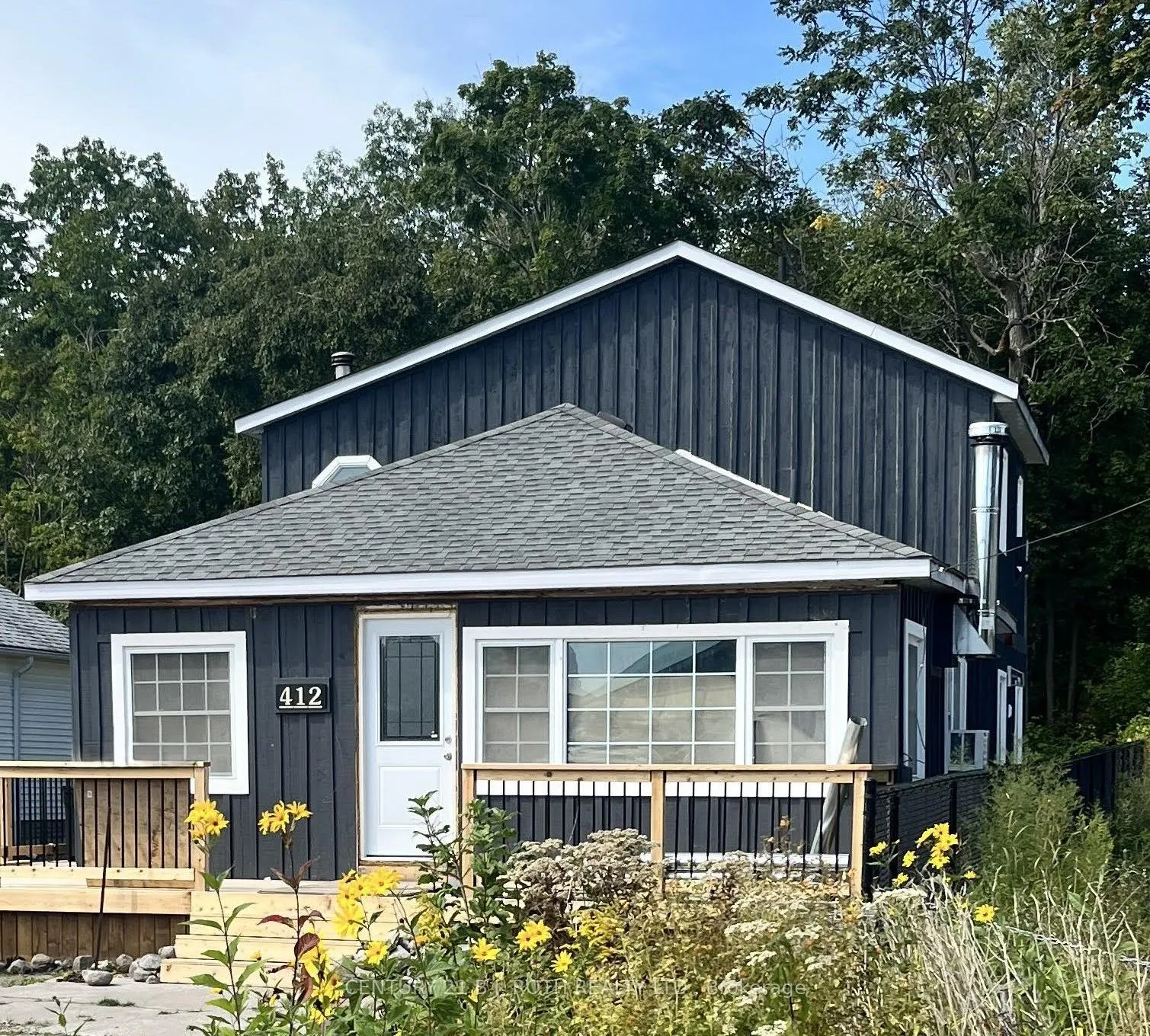 412 Limerick Crescent