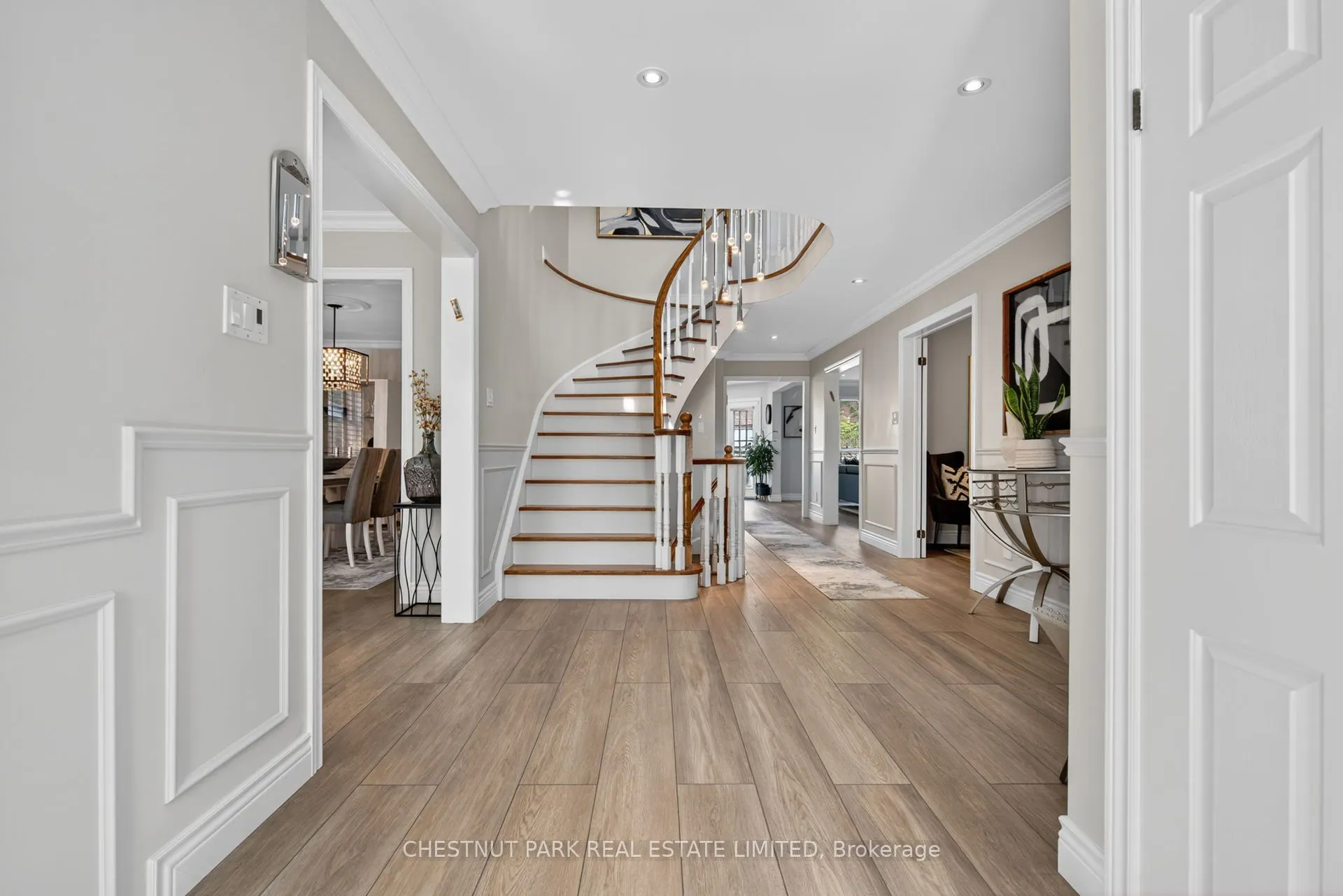 39 Newport Square