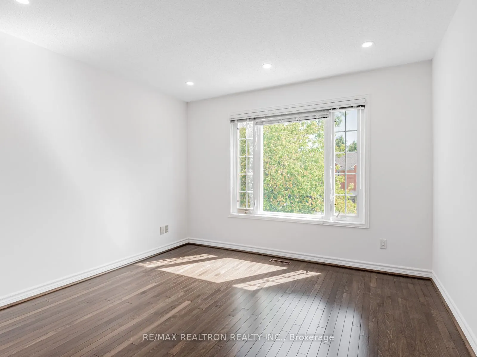 98 Rosedale Heights Drive