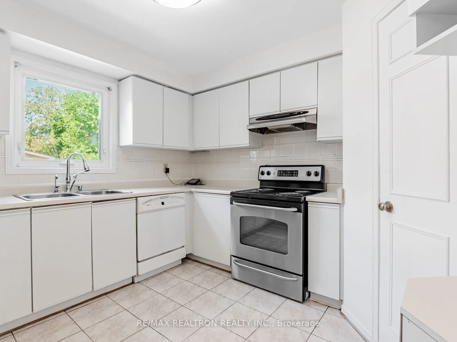 98 Rosedale Heights Drive