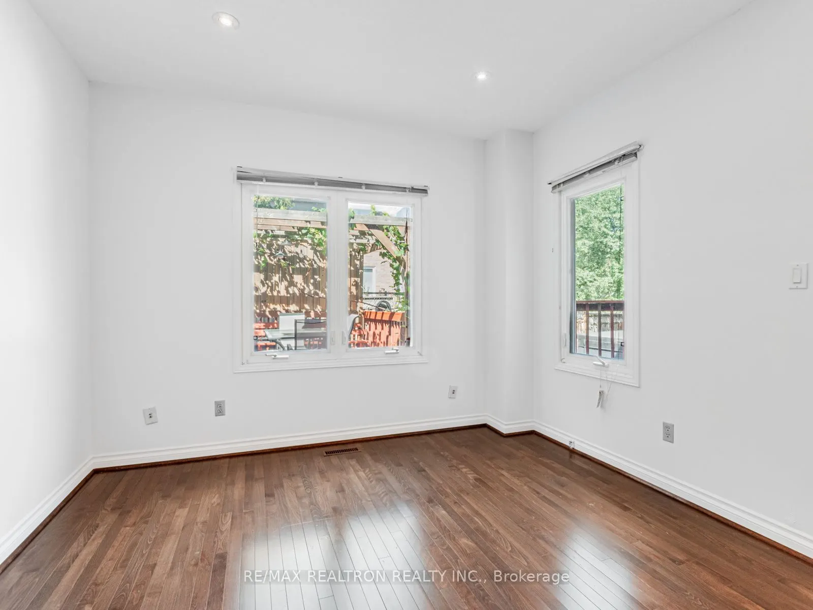 98 Rosedale Heights Drive