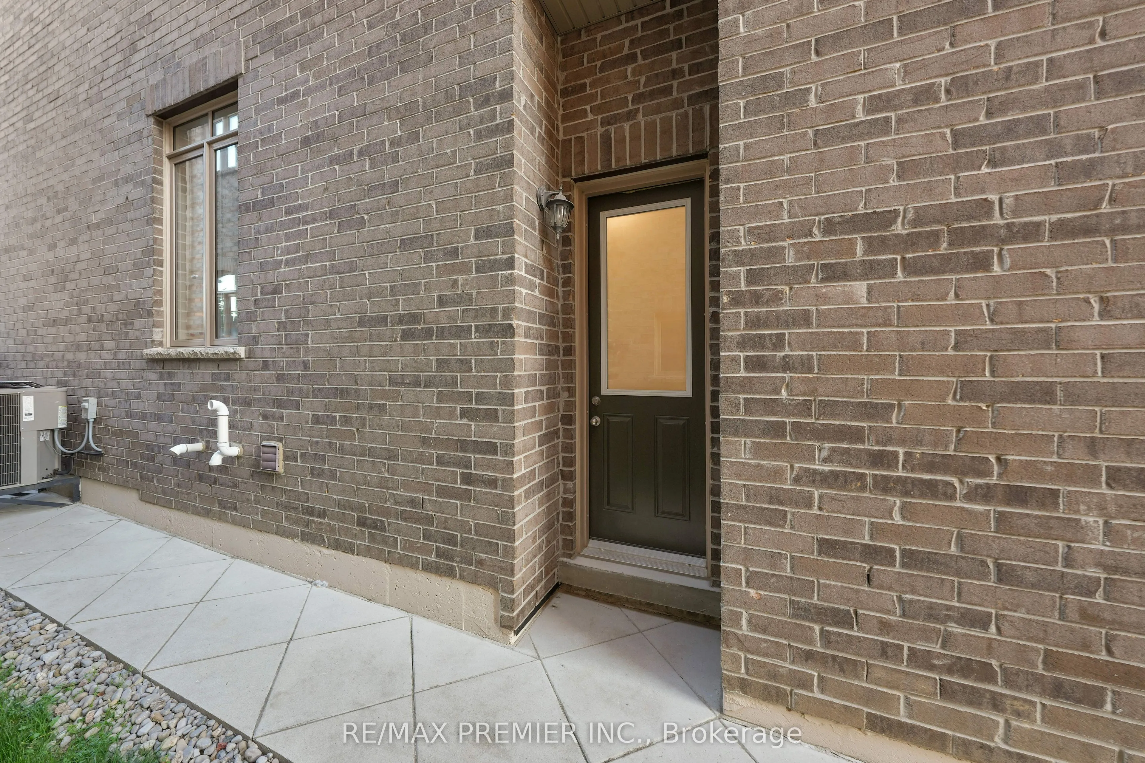 67 Garyscholl Road