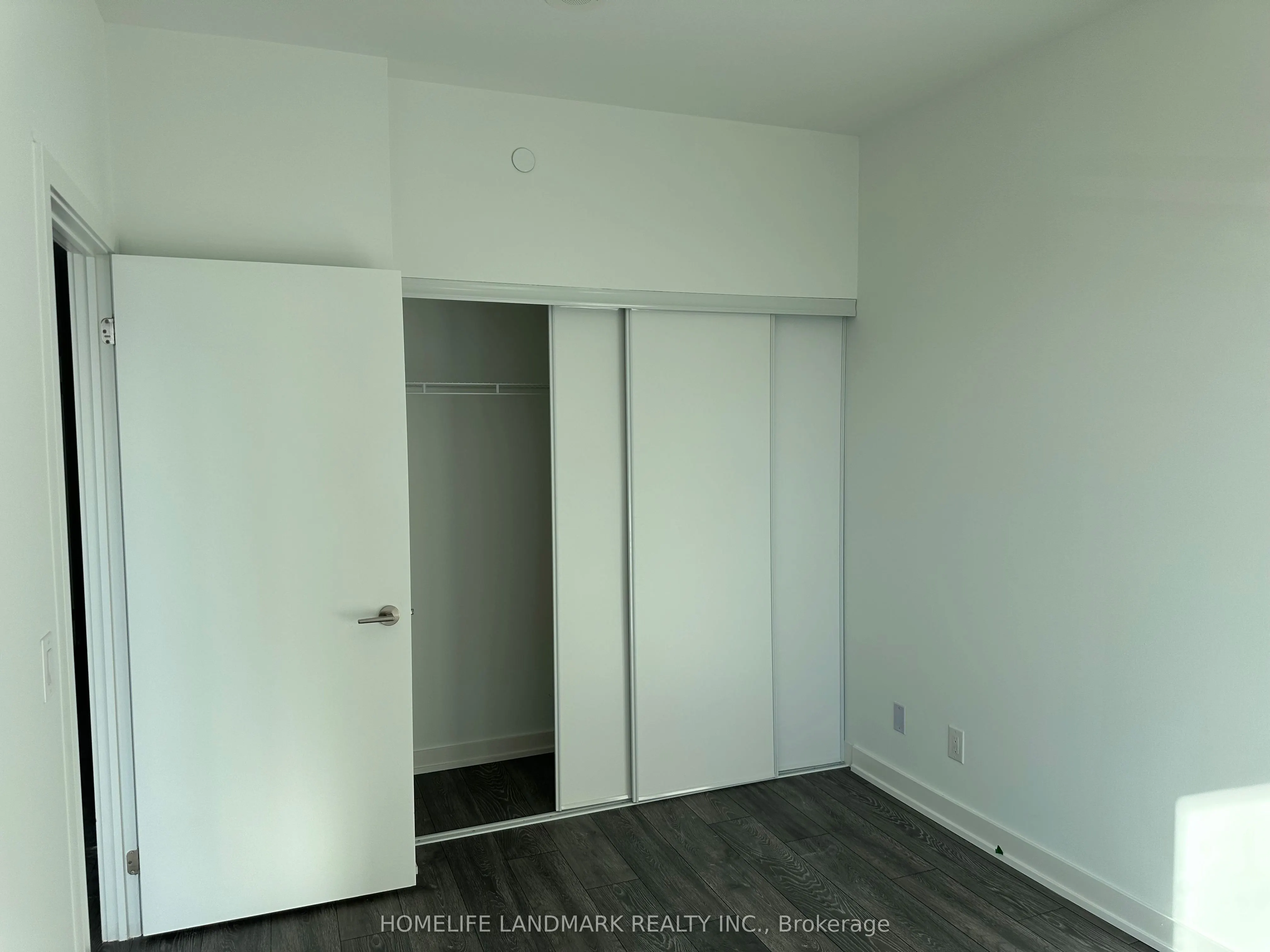 8888 Yonge Street, #209