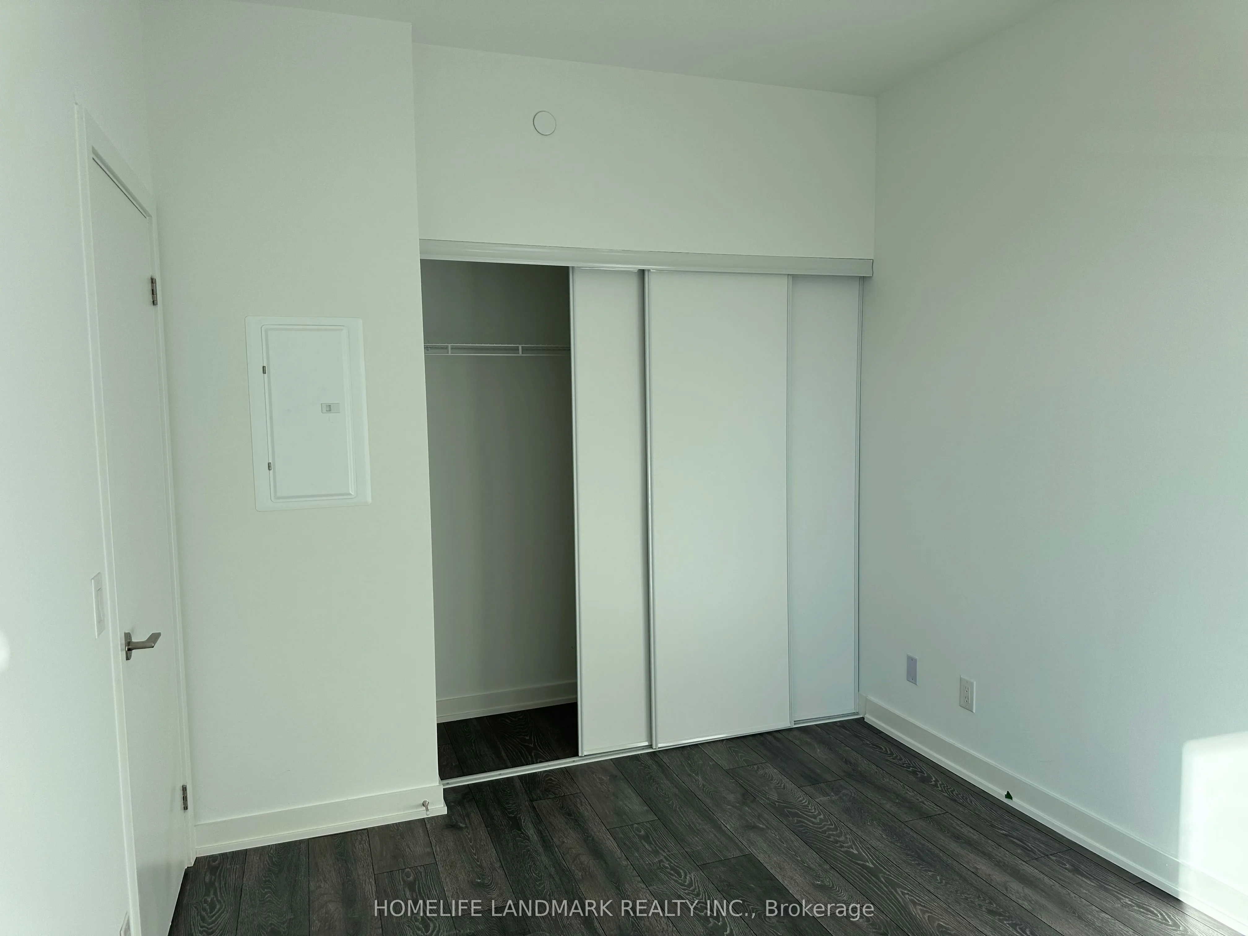 8888 Yonge Street, #209