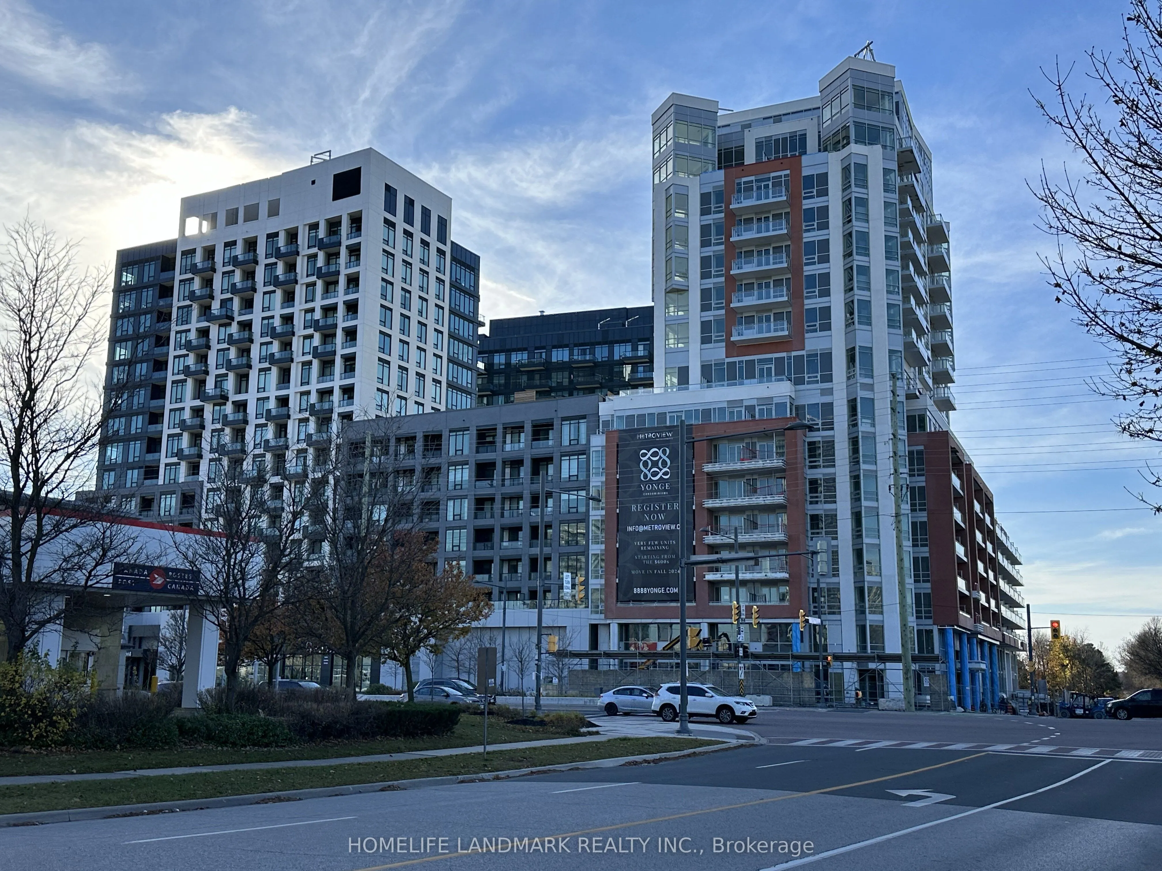 8888 Yonge Street, #209
