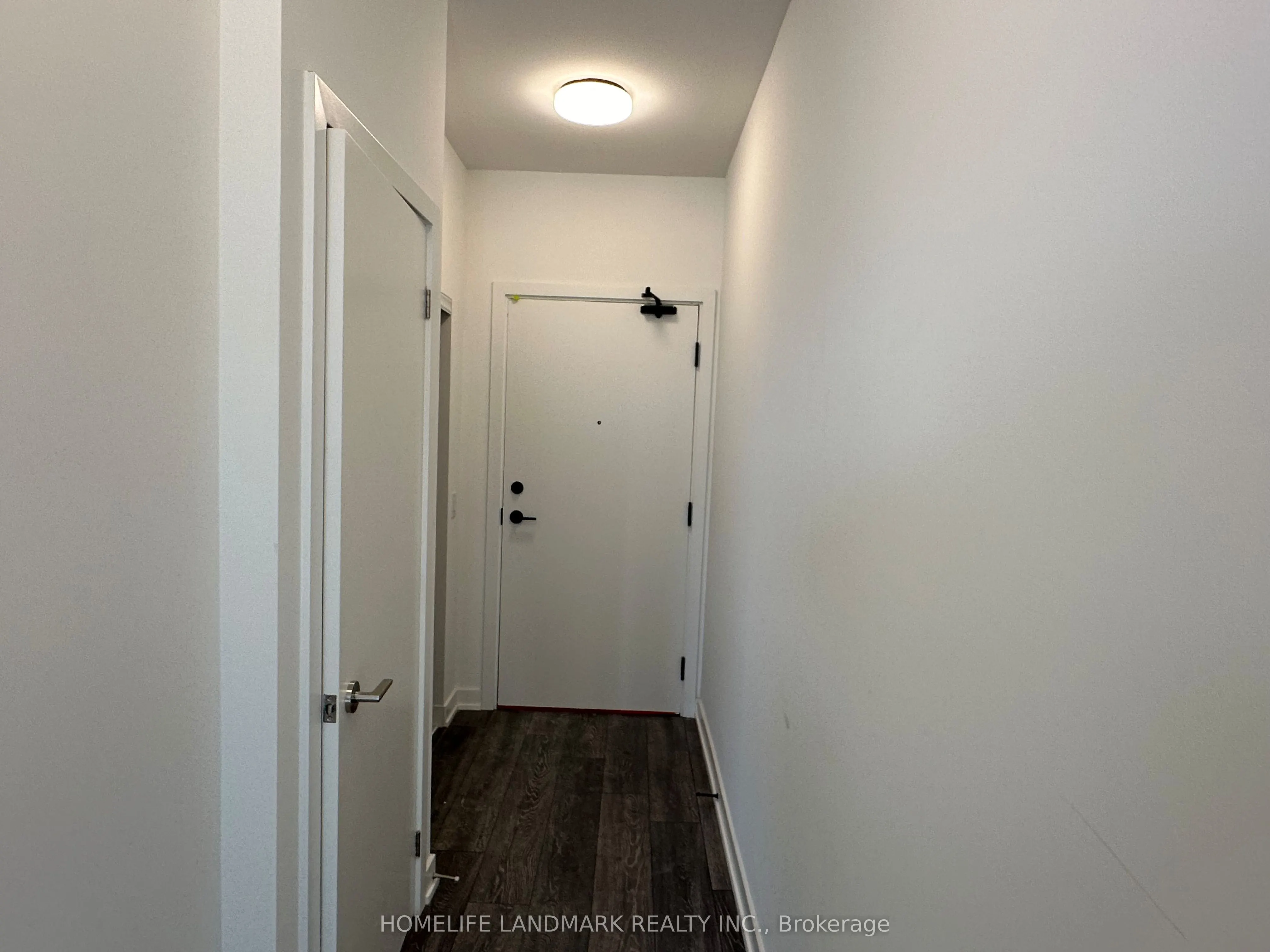 8888 Yonge Street, #209