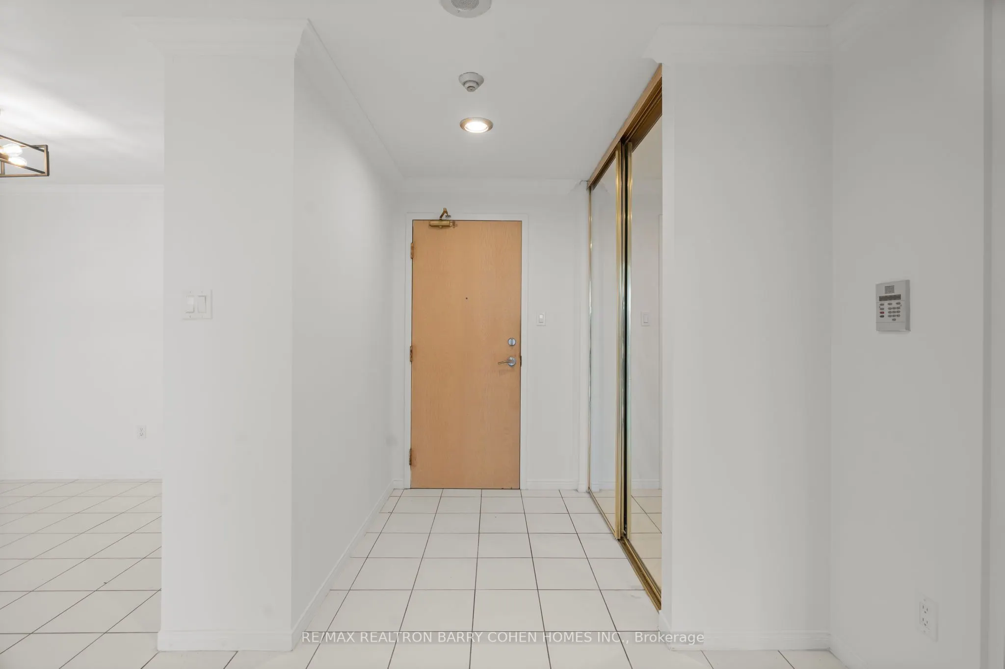 11 Townsgate Drive, #1204
