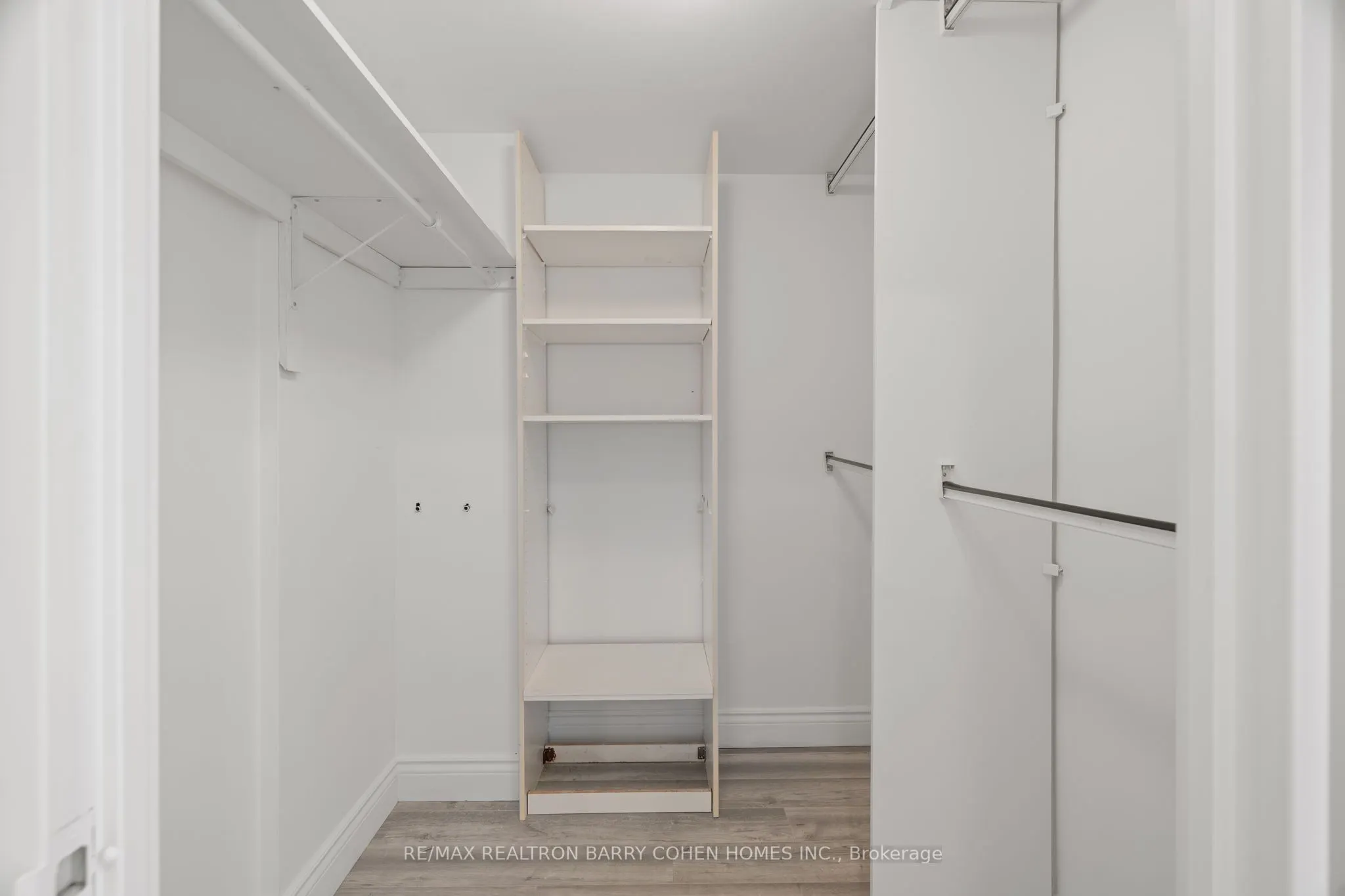 11 Townsgate Drive, #1204