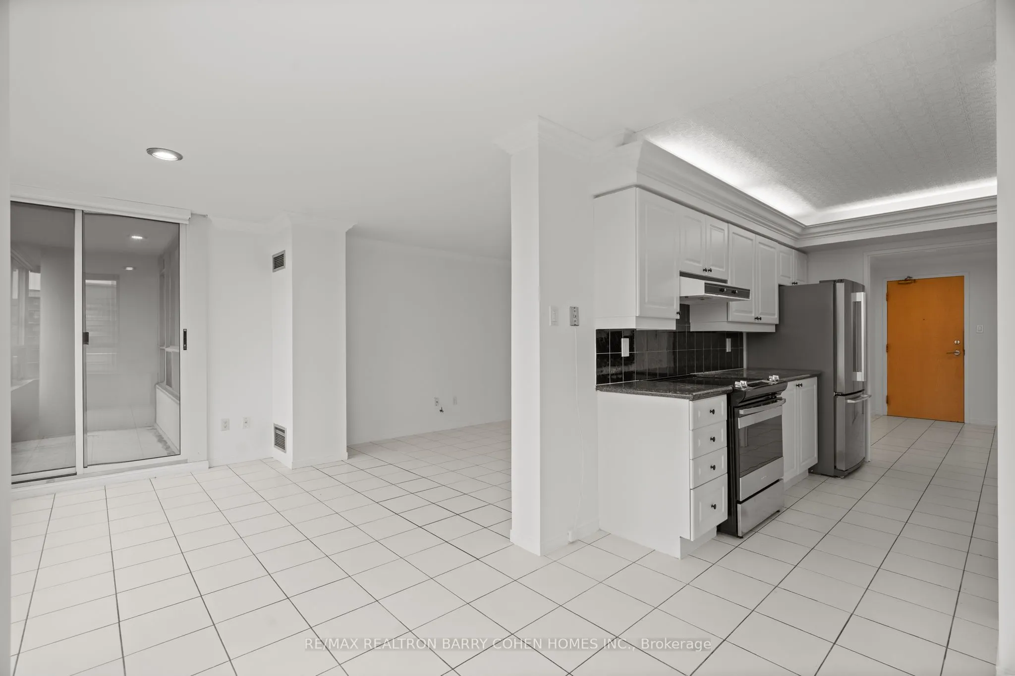 11 Townsgate Drive, #1204