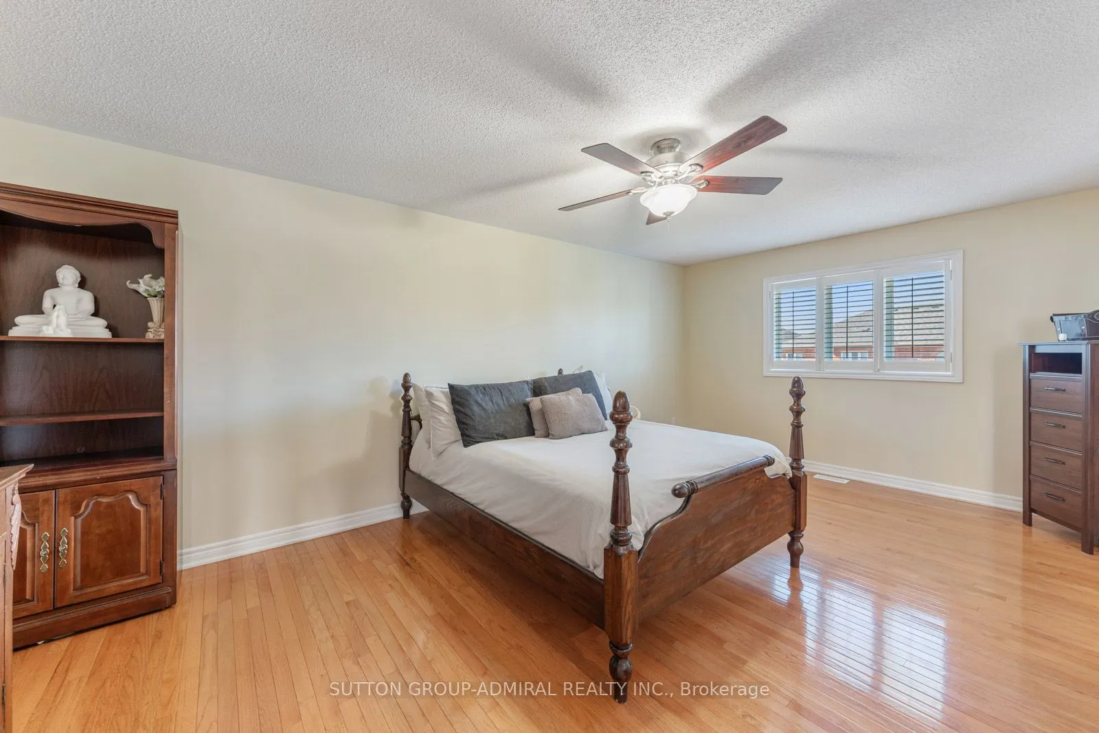 16 Appleview Road