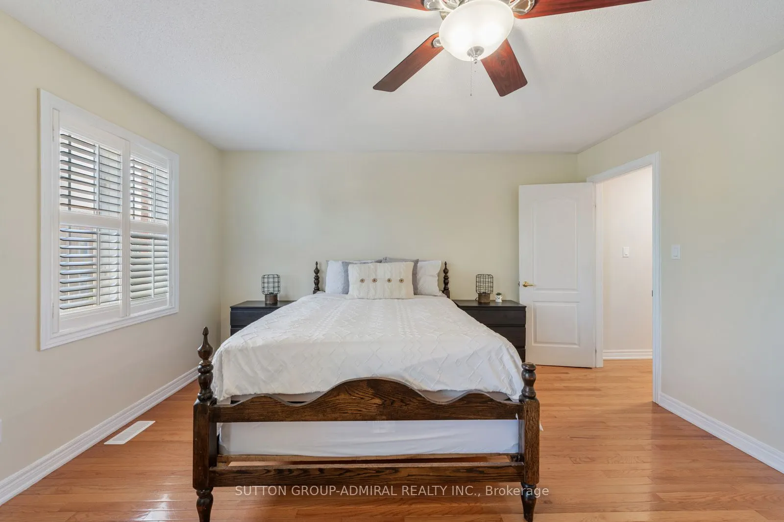 16 Appleview Road