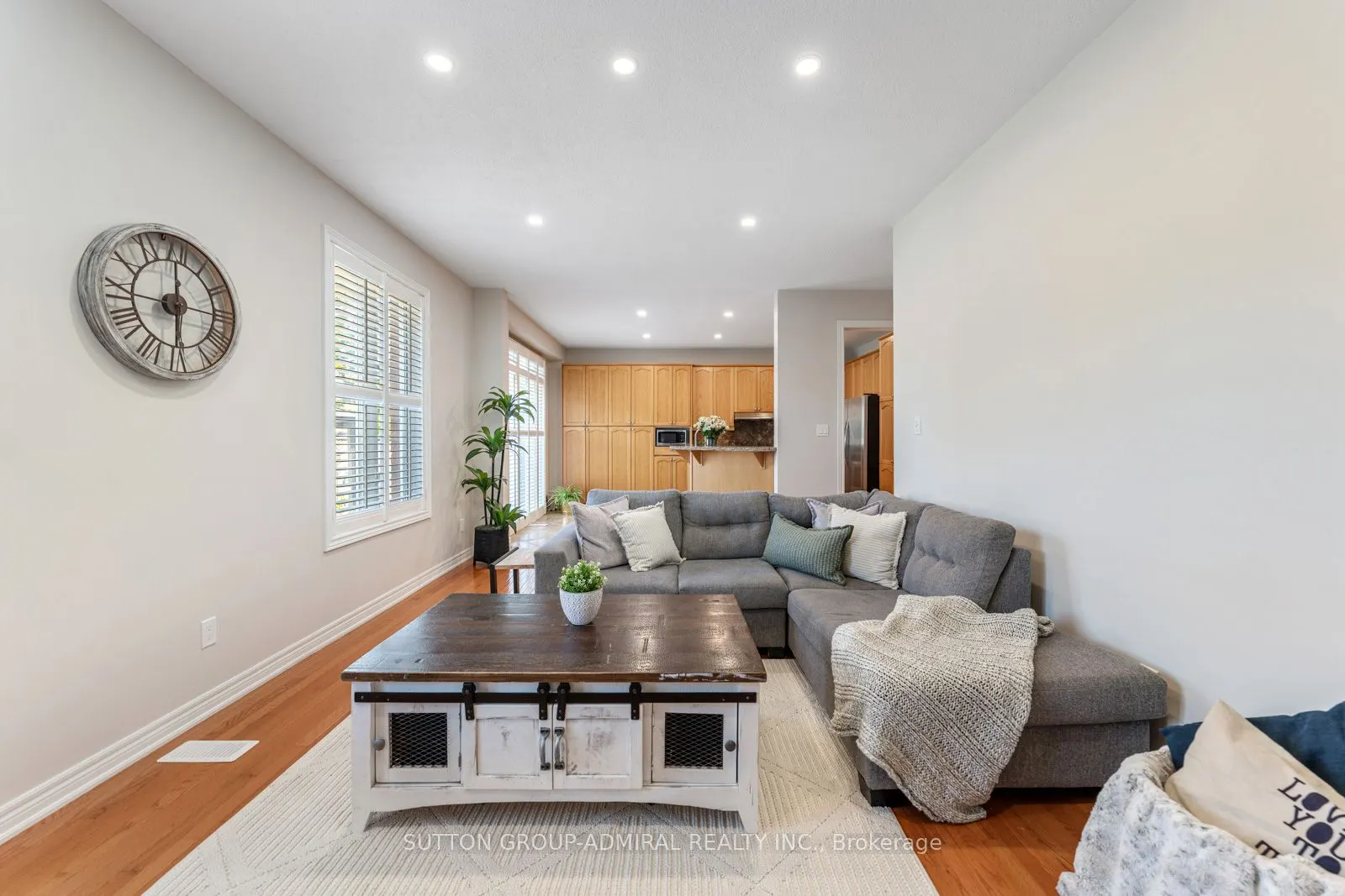 16 Appleview Road