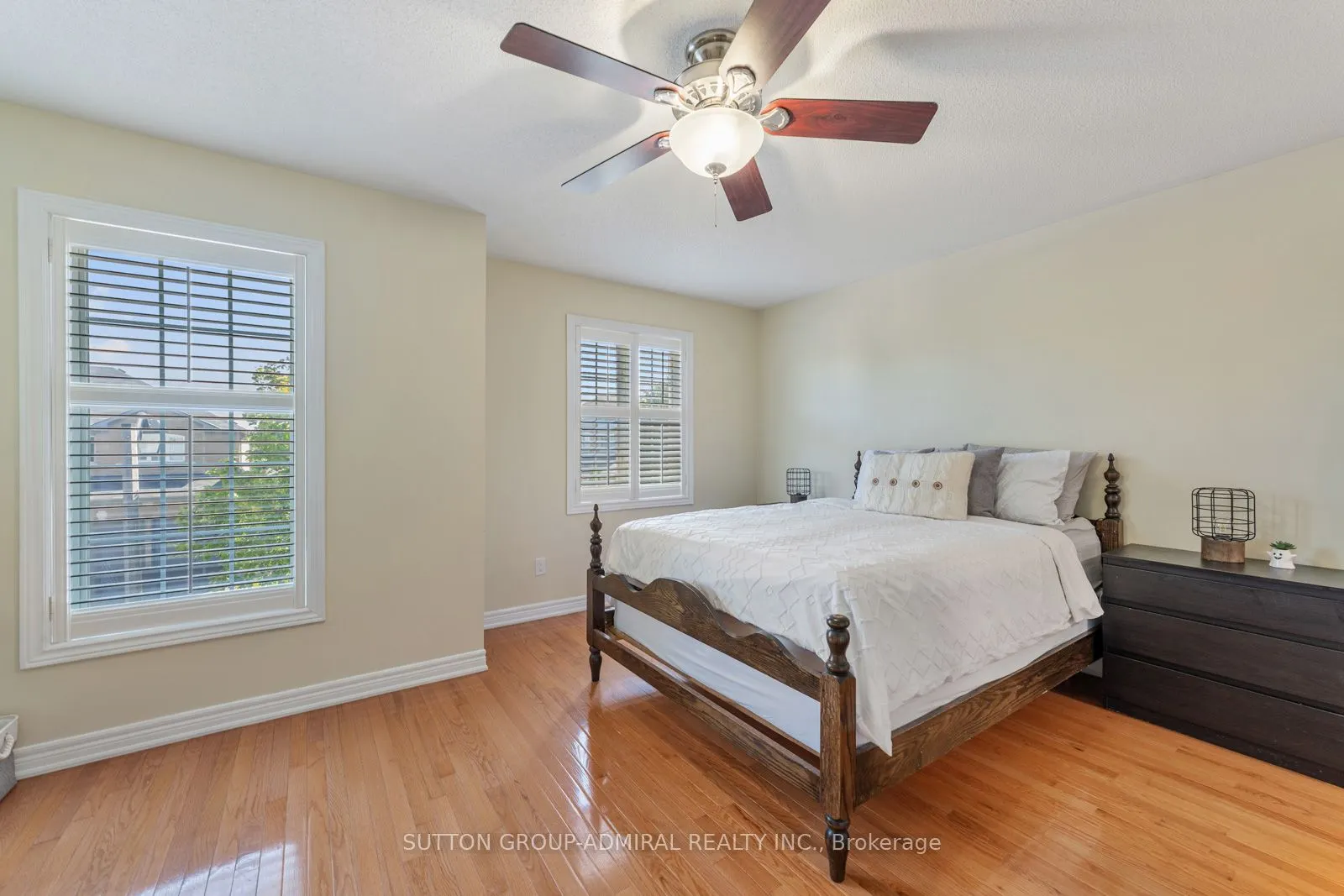 16 Appleview Road