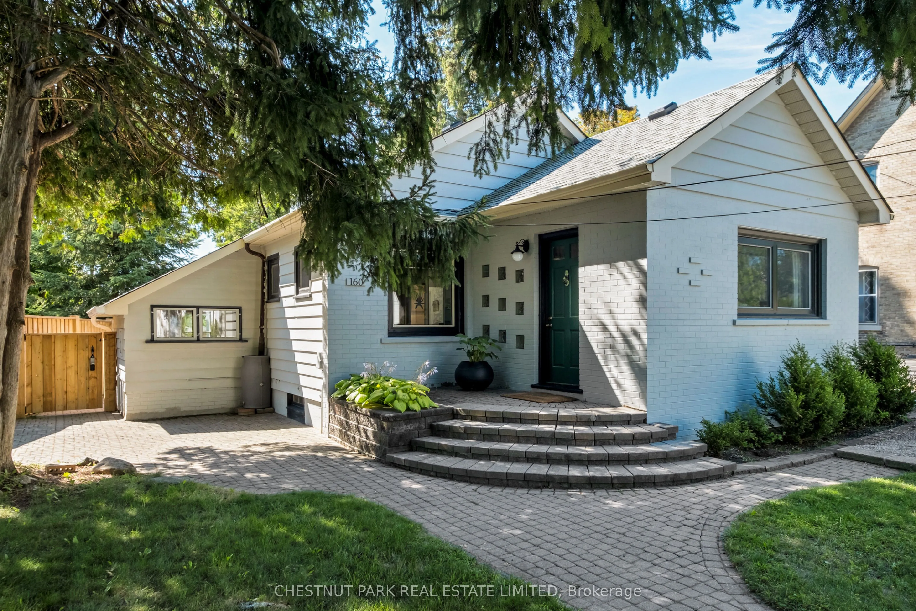 160 Victoria Drive