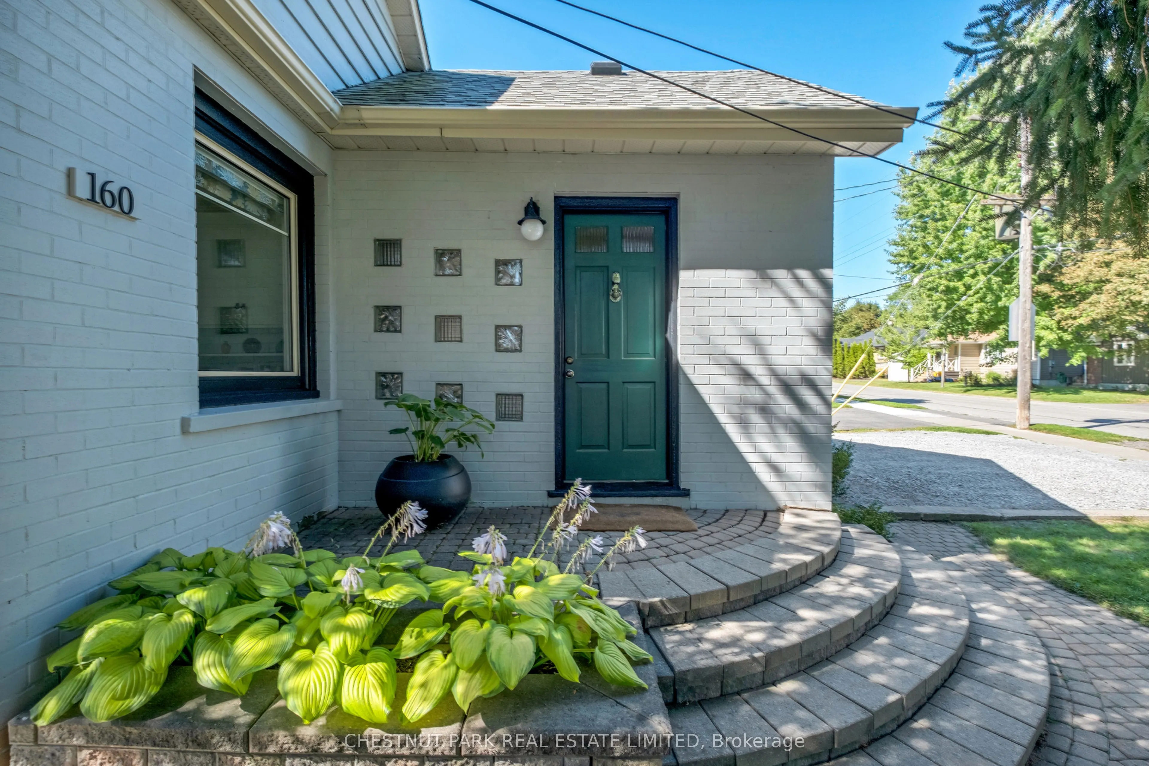 160 Victoria Drive