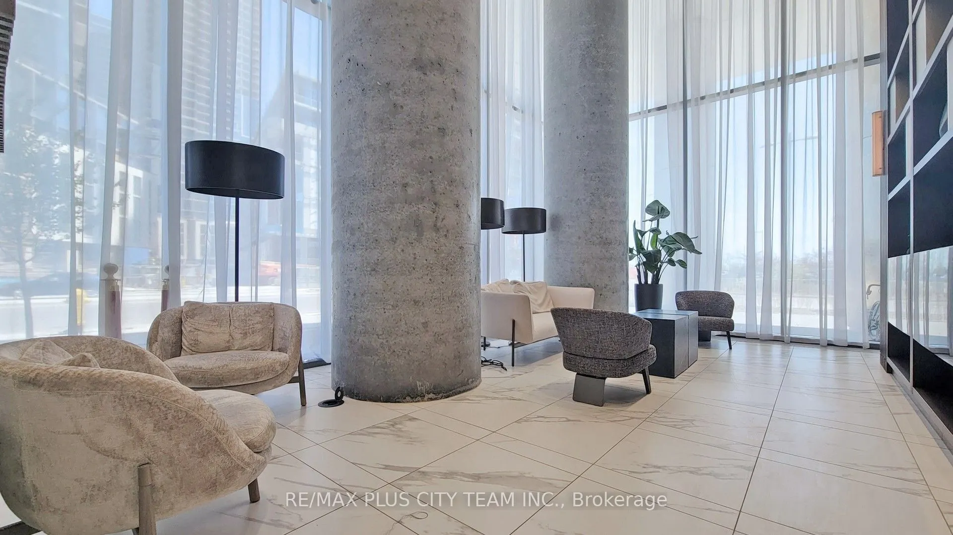 950 Portage Parkway, #4215