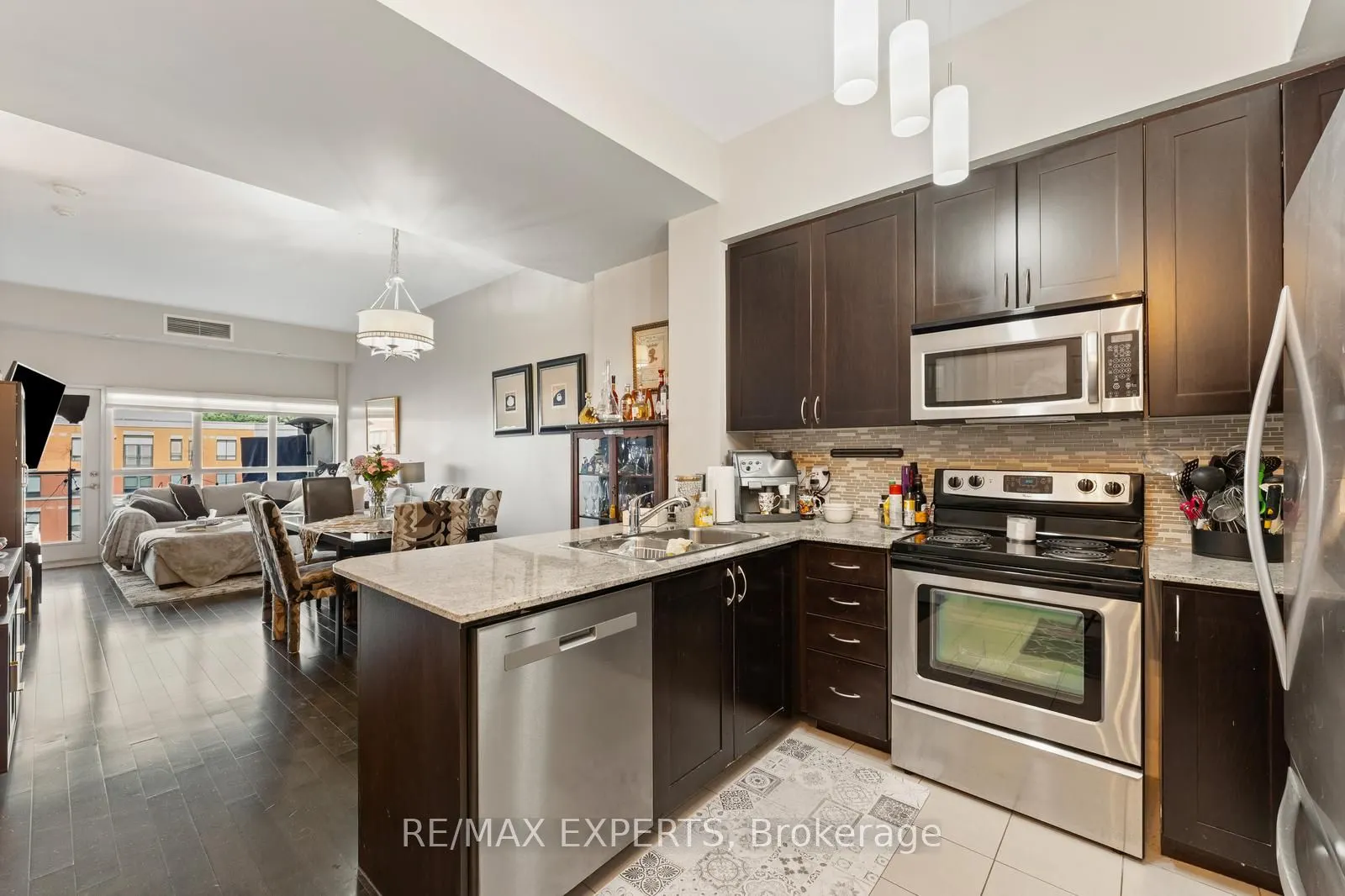 83 Woodbridge Avenue, #506
