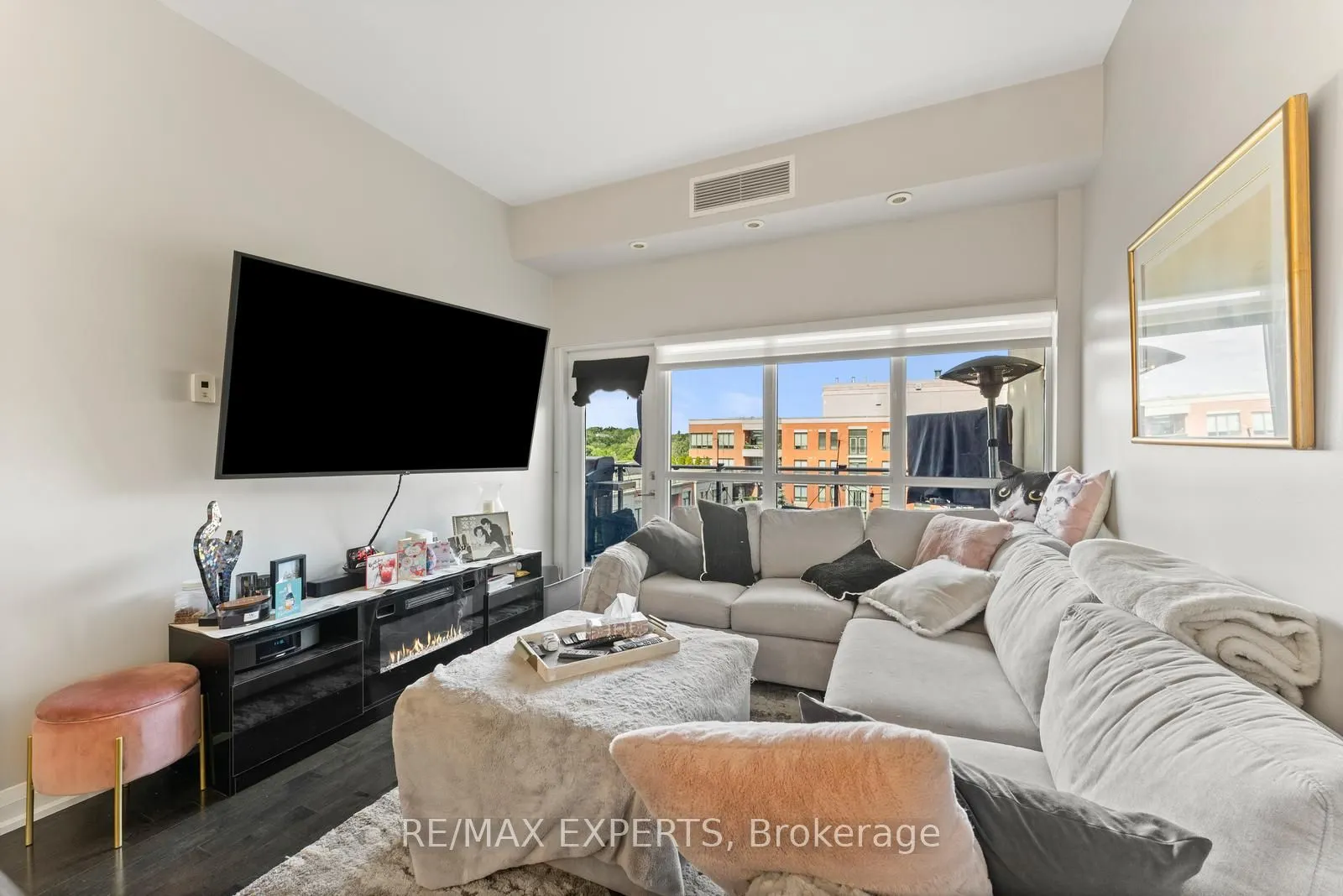 83 Woodbridge Avenue, #506