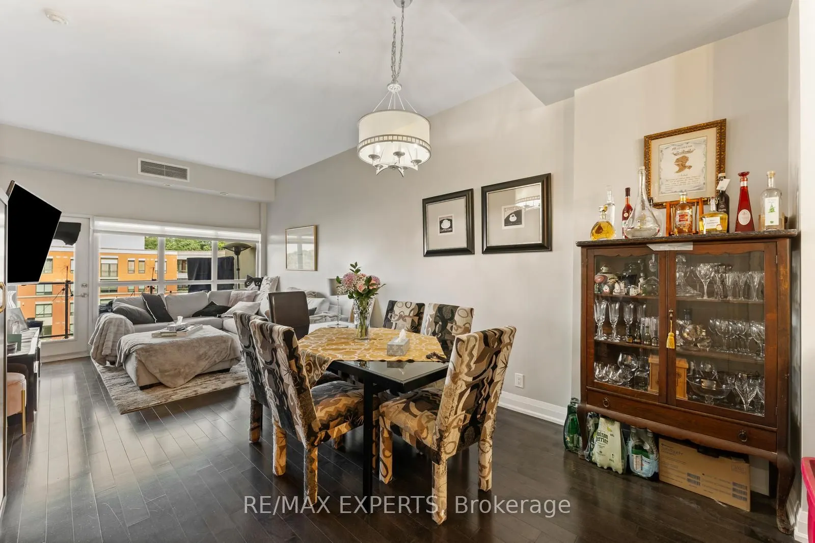 83 Woodbridge Avenue, #506