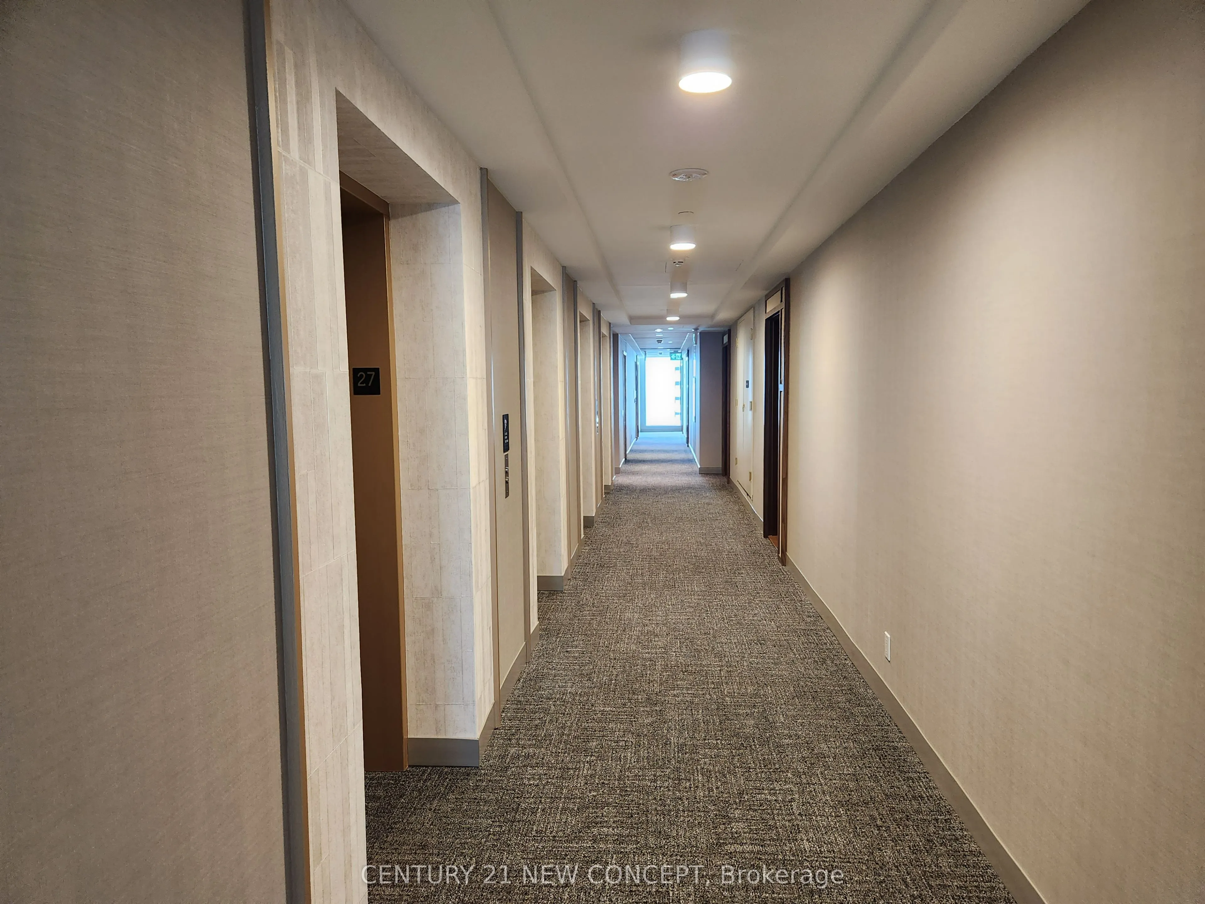 1000 Portage Parkway, #2712
