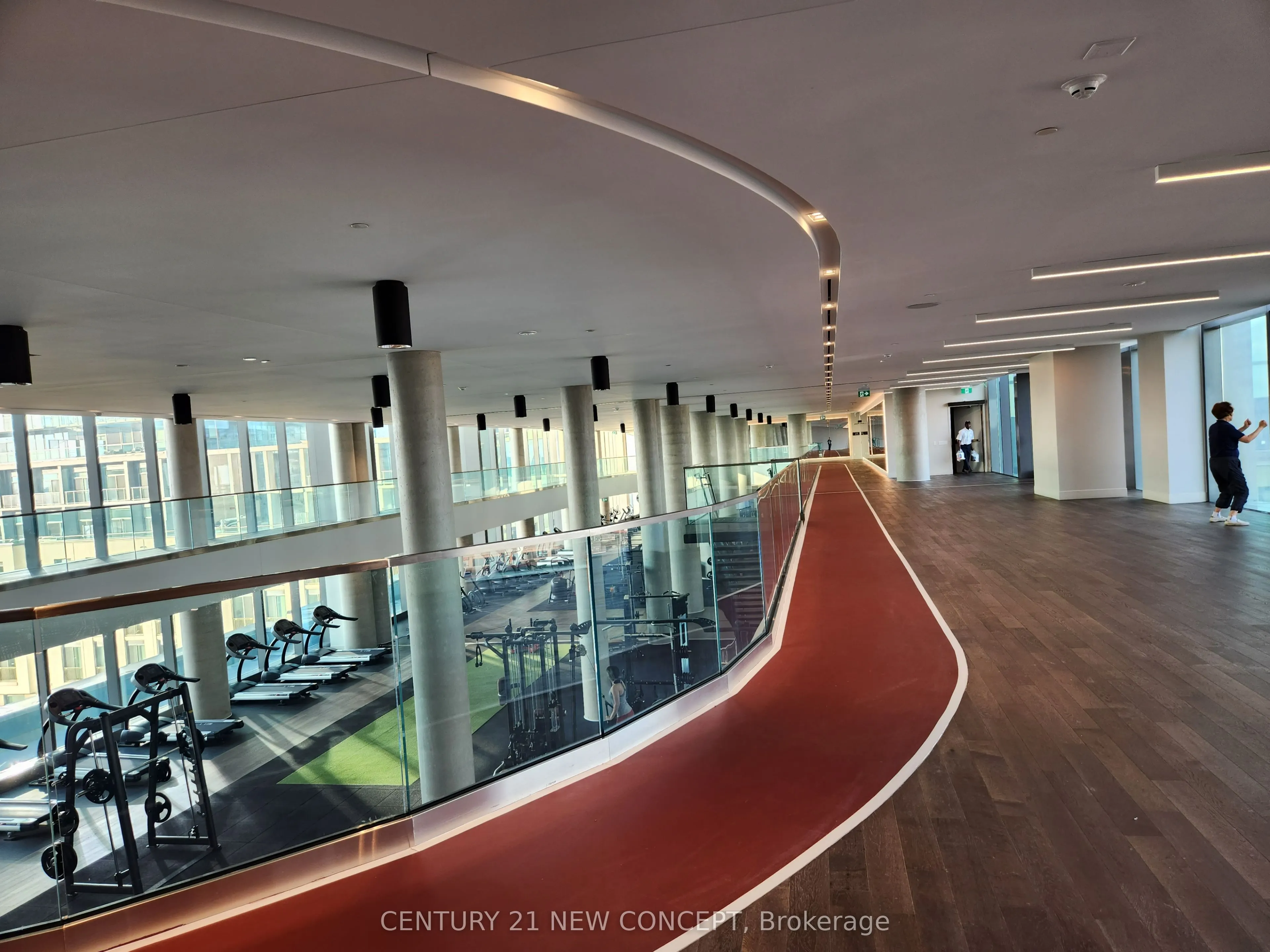 1000 Portage Parkway, #2712