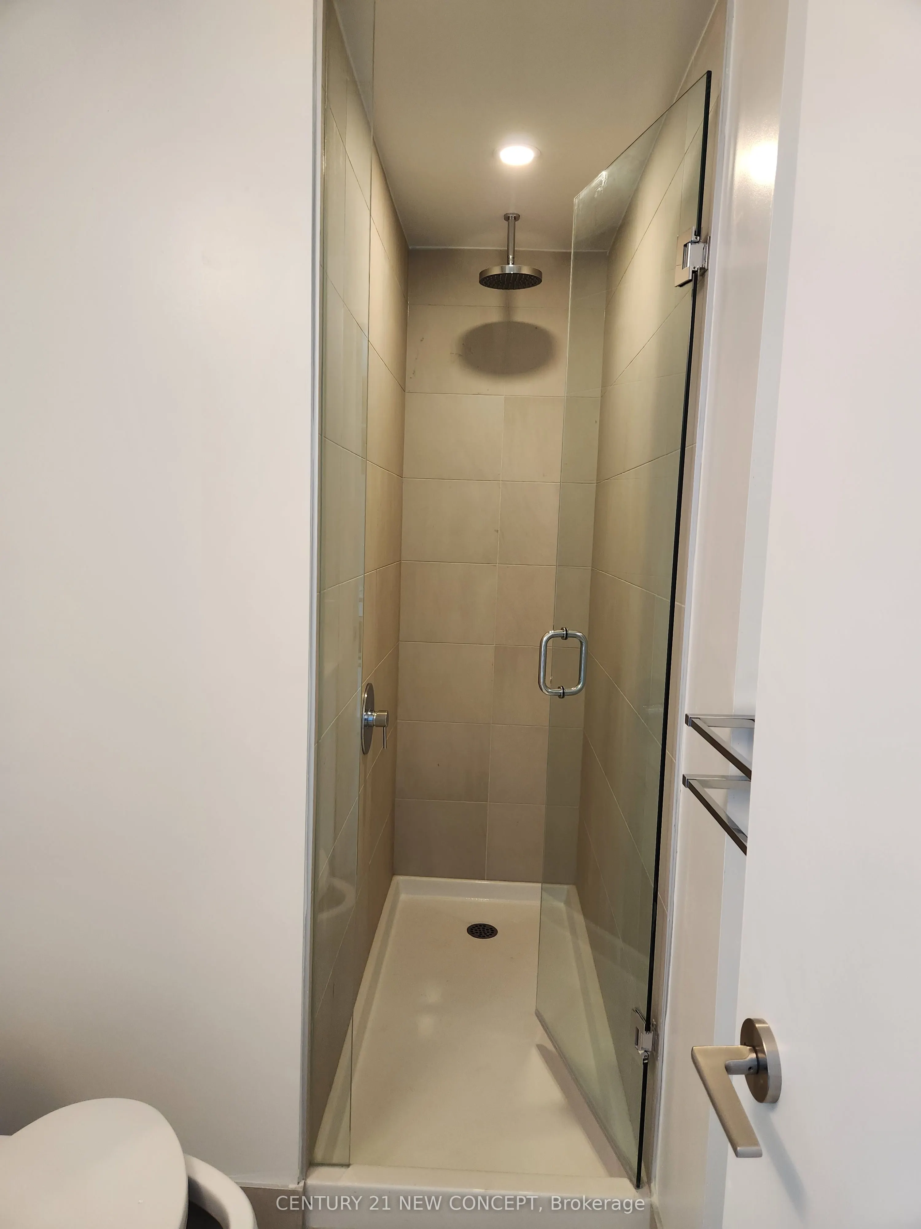 1000 Portage Parkway, #2712