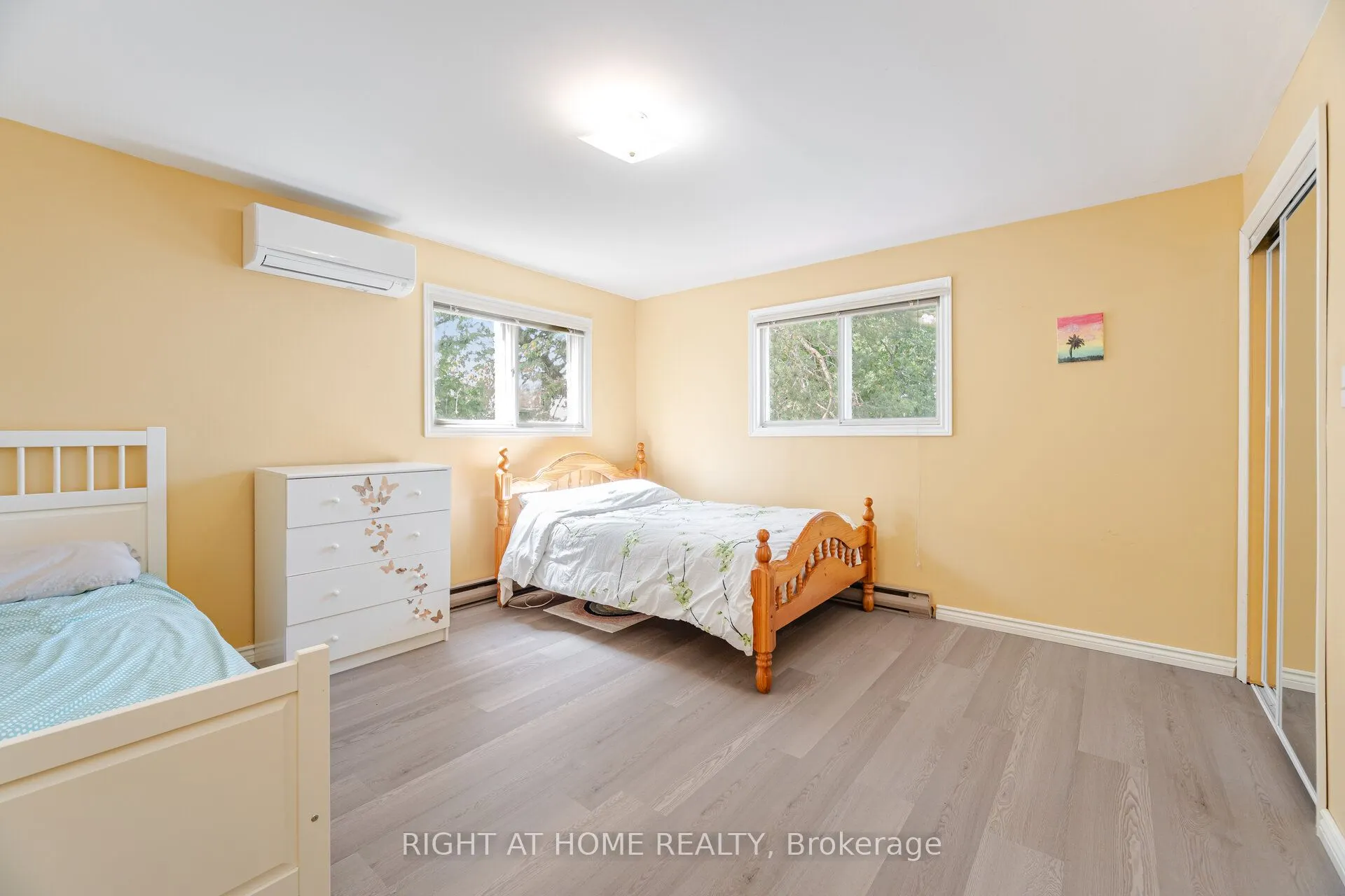 428 Lake Drive S