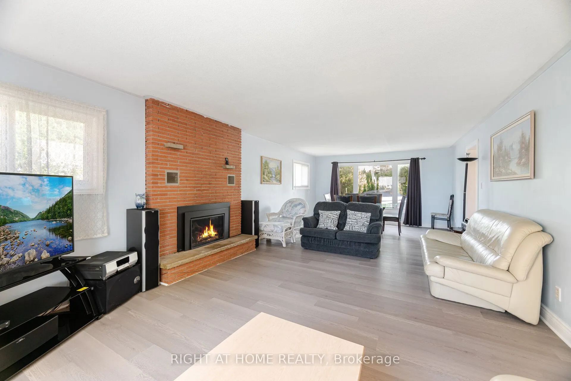 428 Lake Drive S