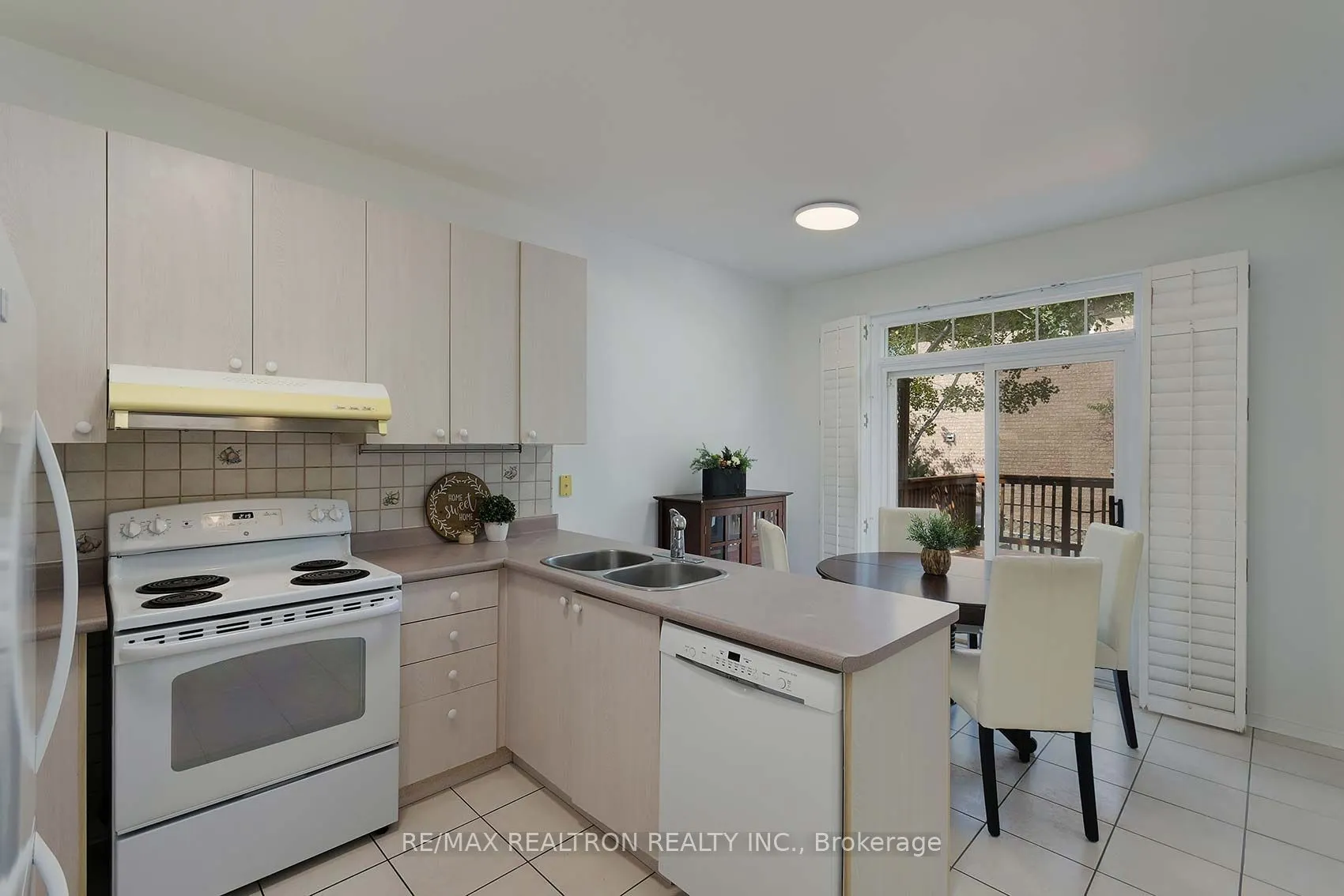 86 Ballymore Drive
