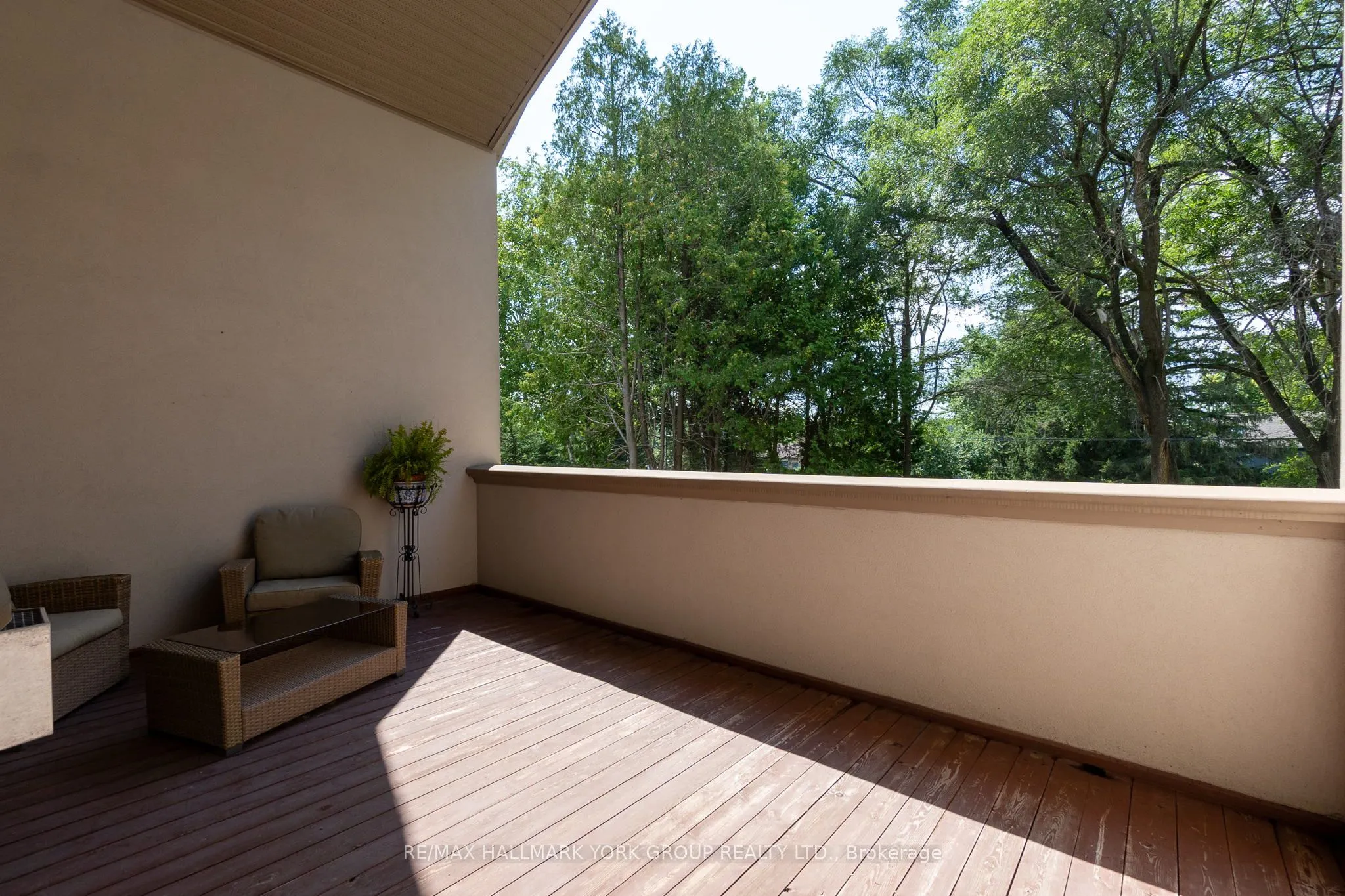 2 Kingswood Drive