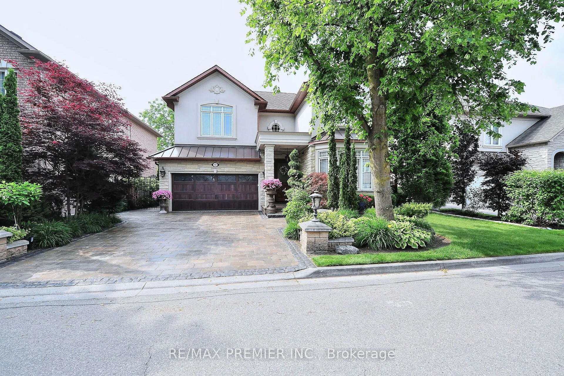 111 Arista Gate