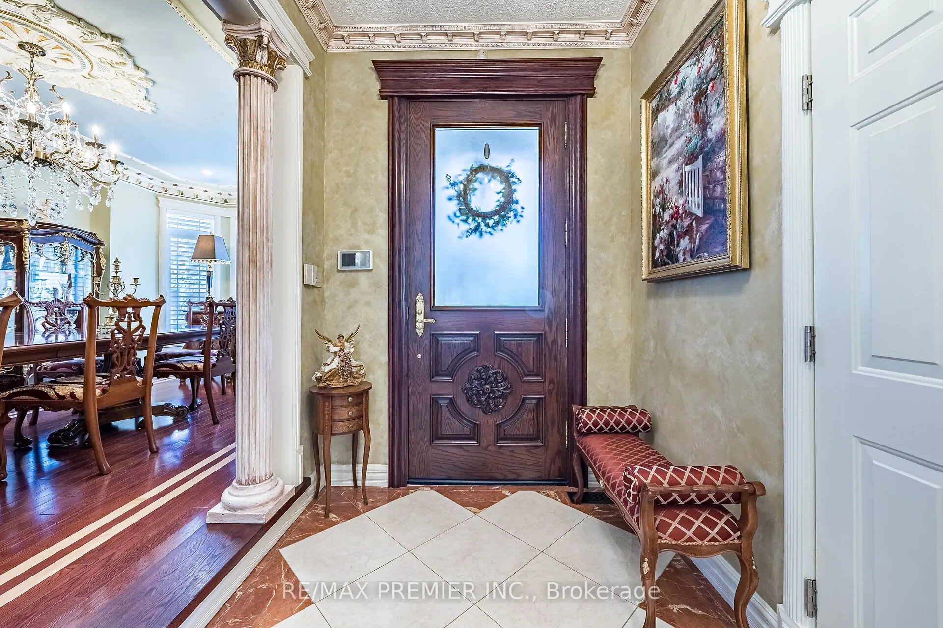 111 Arista Gate