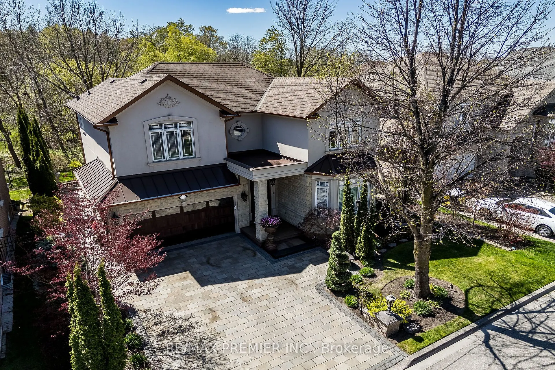 111 Arista Gate