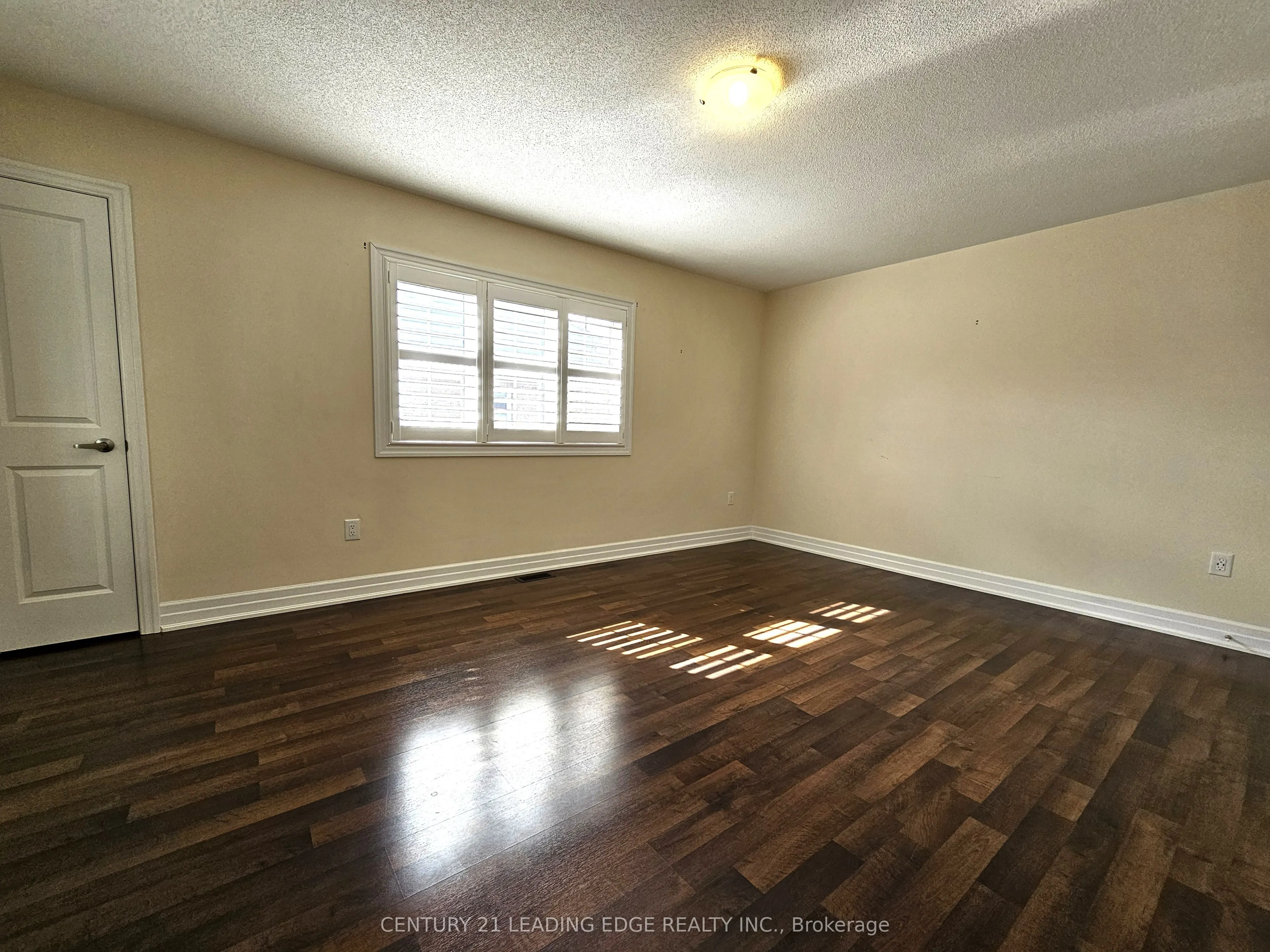 32 Clear Spring Avenue