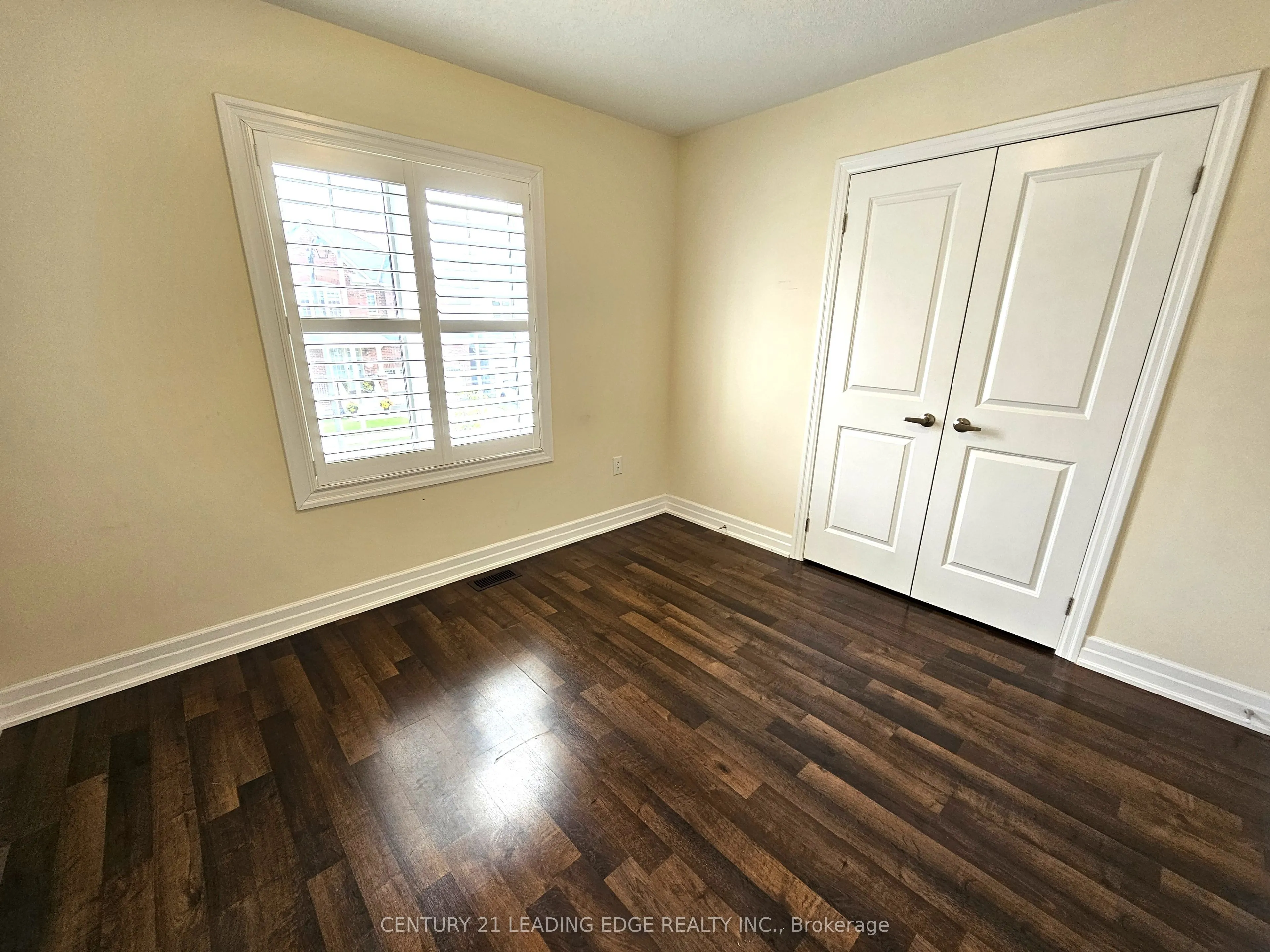 32 Clear Spring Avenue