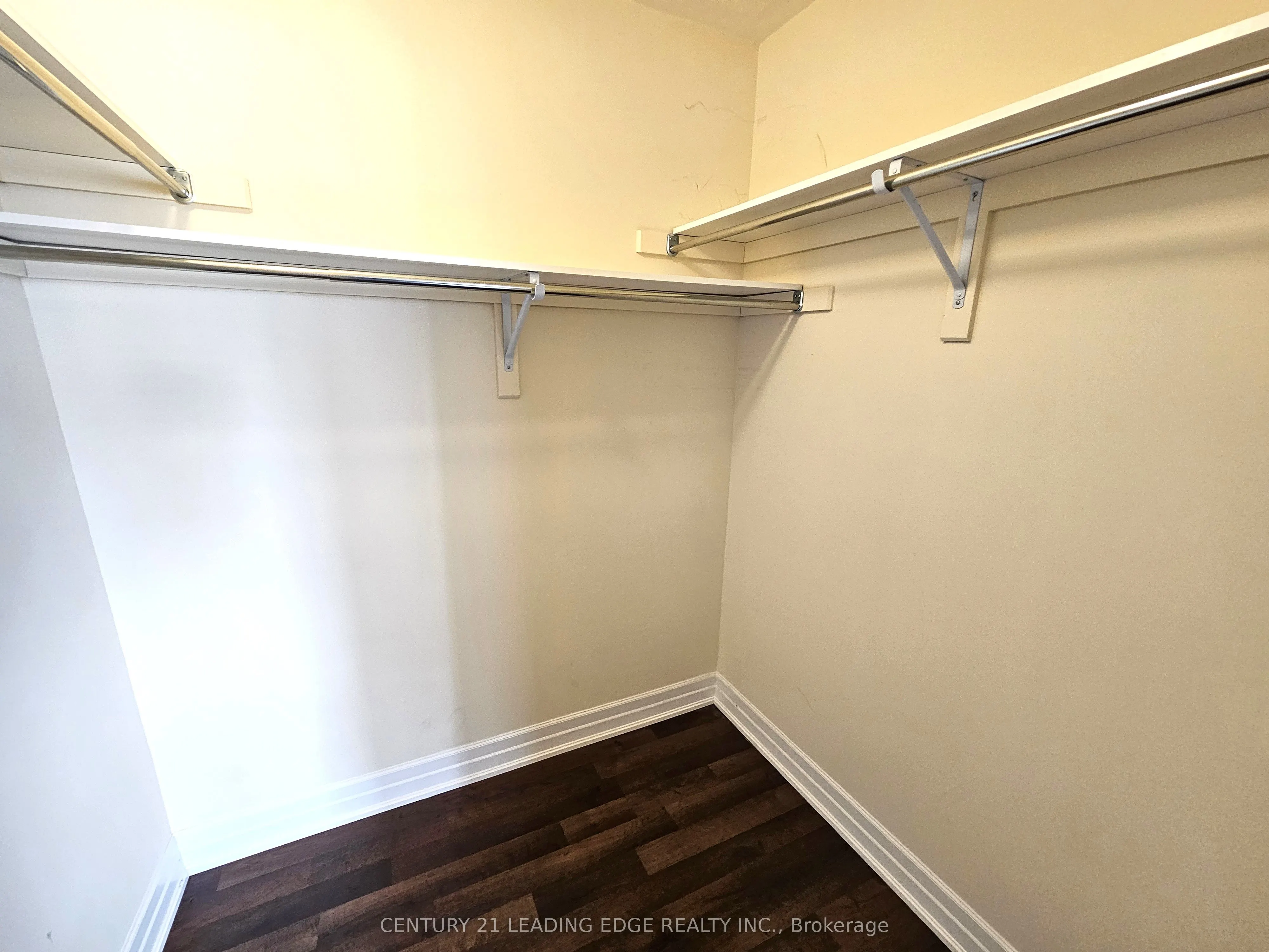 32 Clear Spring Avenue