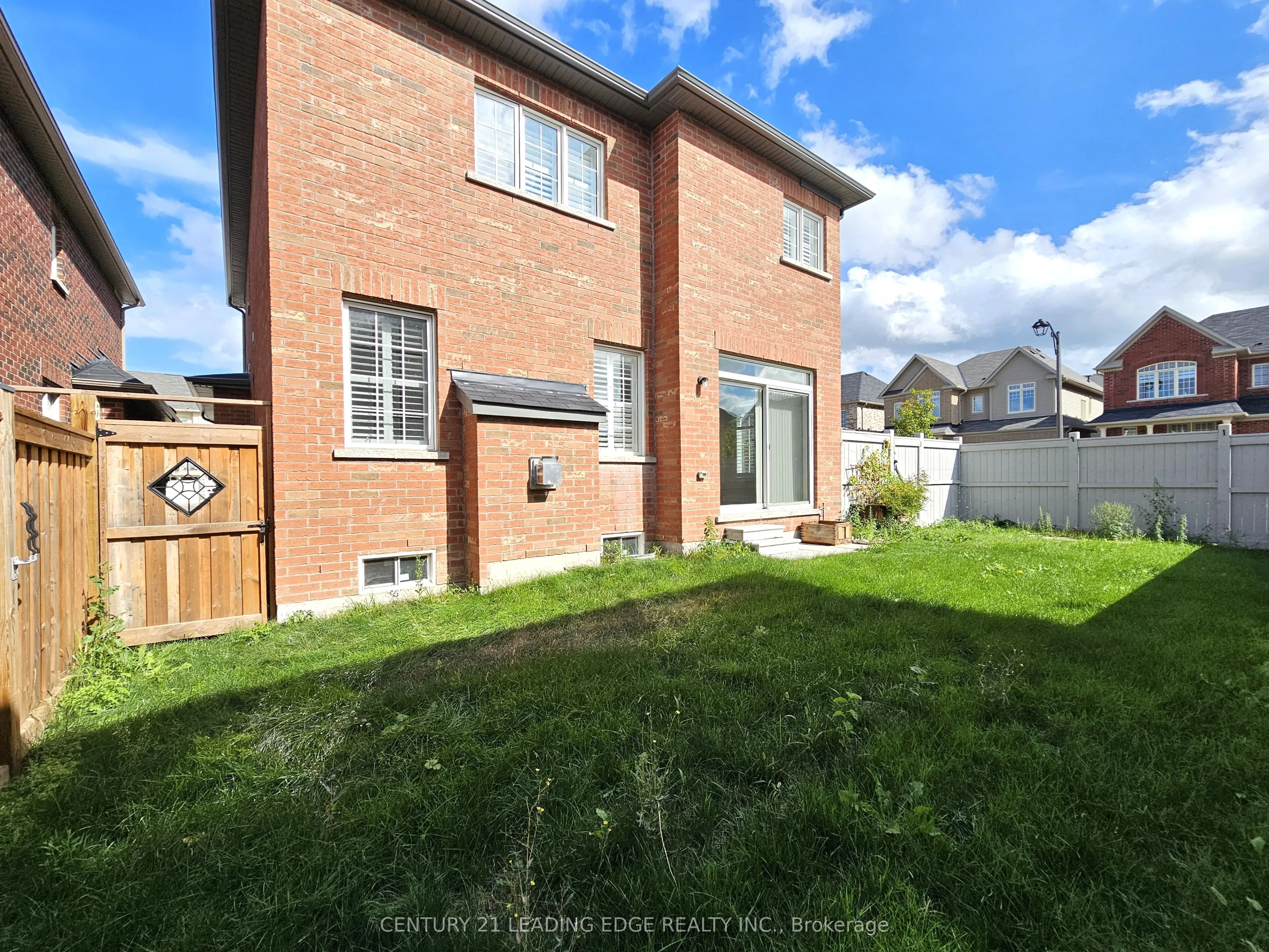 32 Clear Spring Avenue