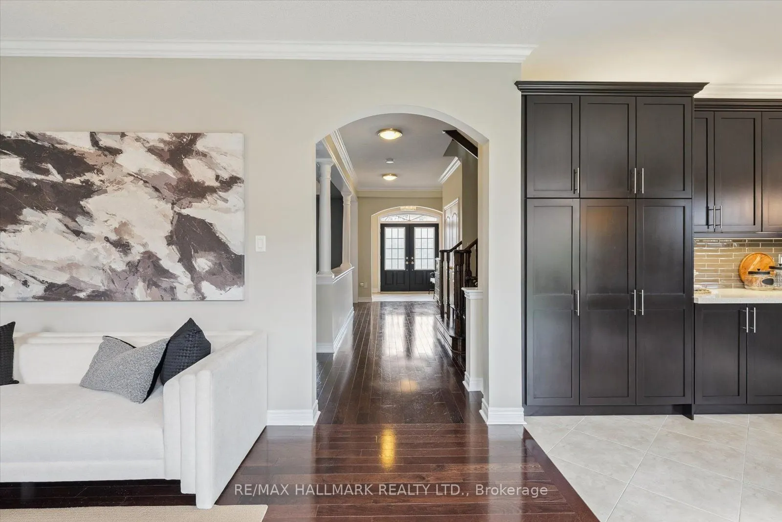 37 Maplebank Crescent
