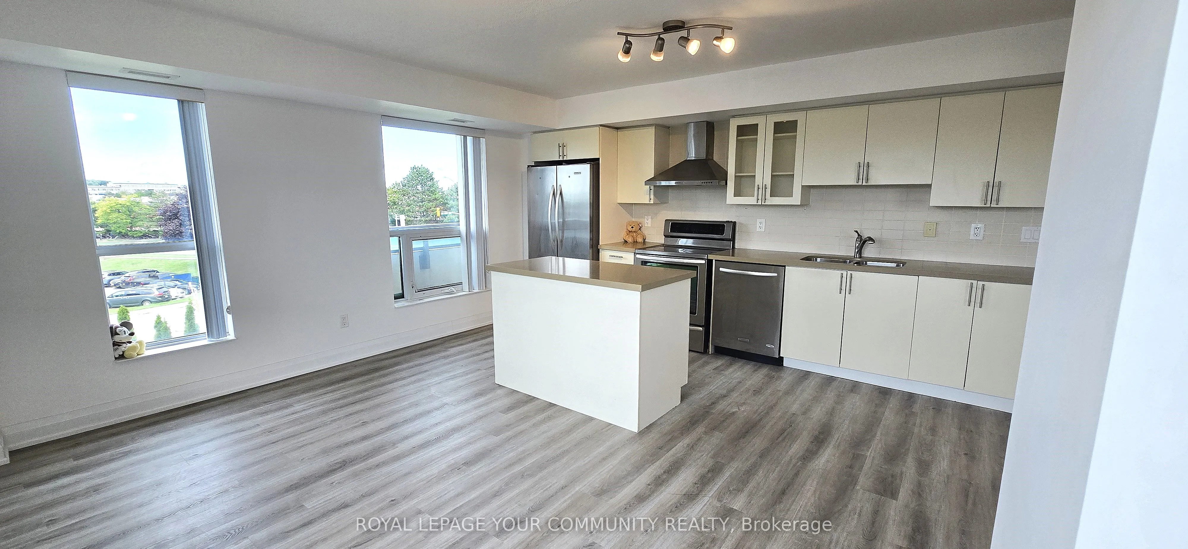 75 Norman Bethune Avenue, #317
