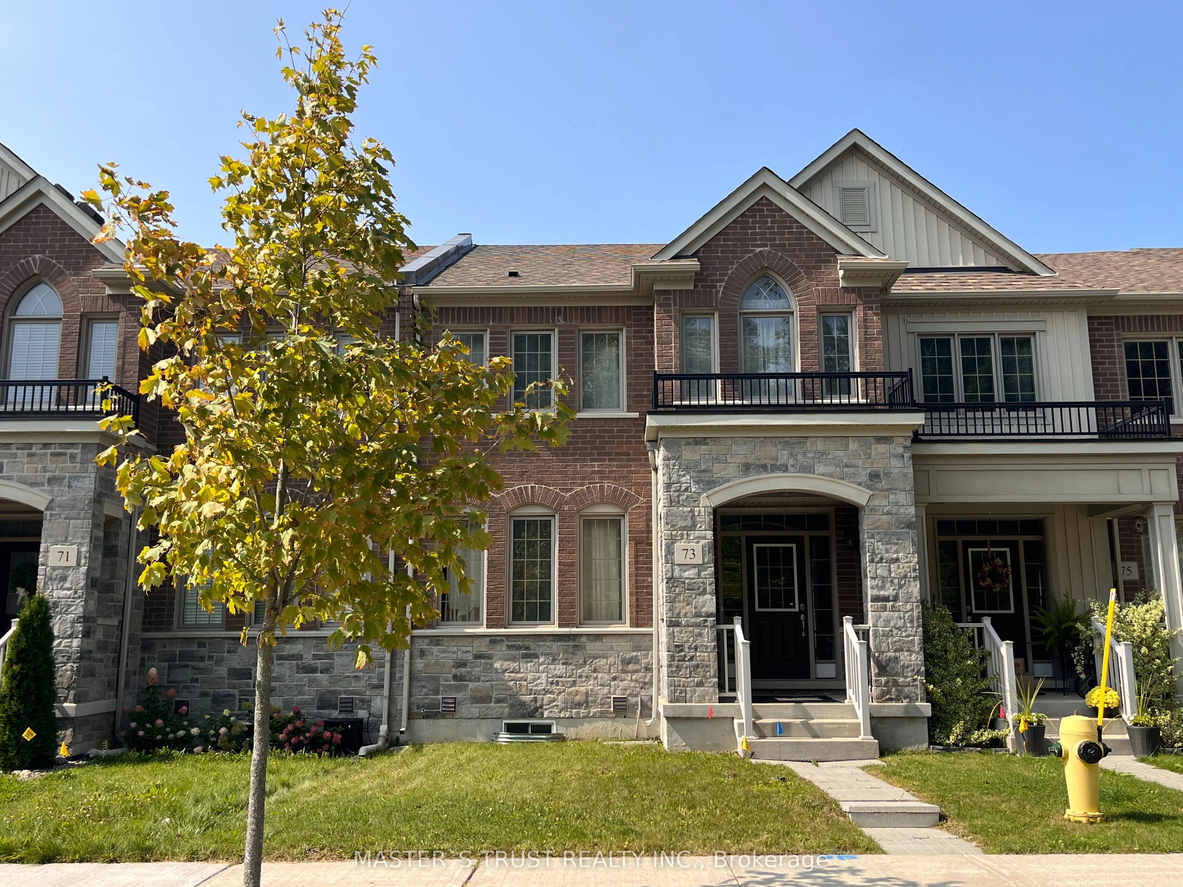 73 Sharonview Crescent