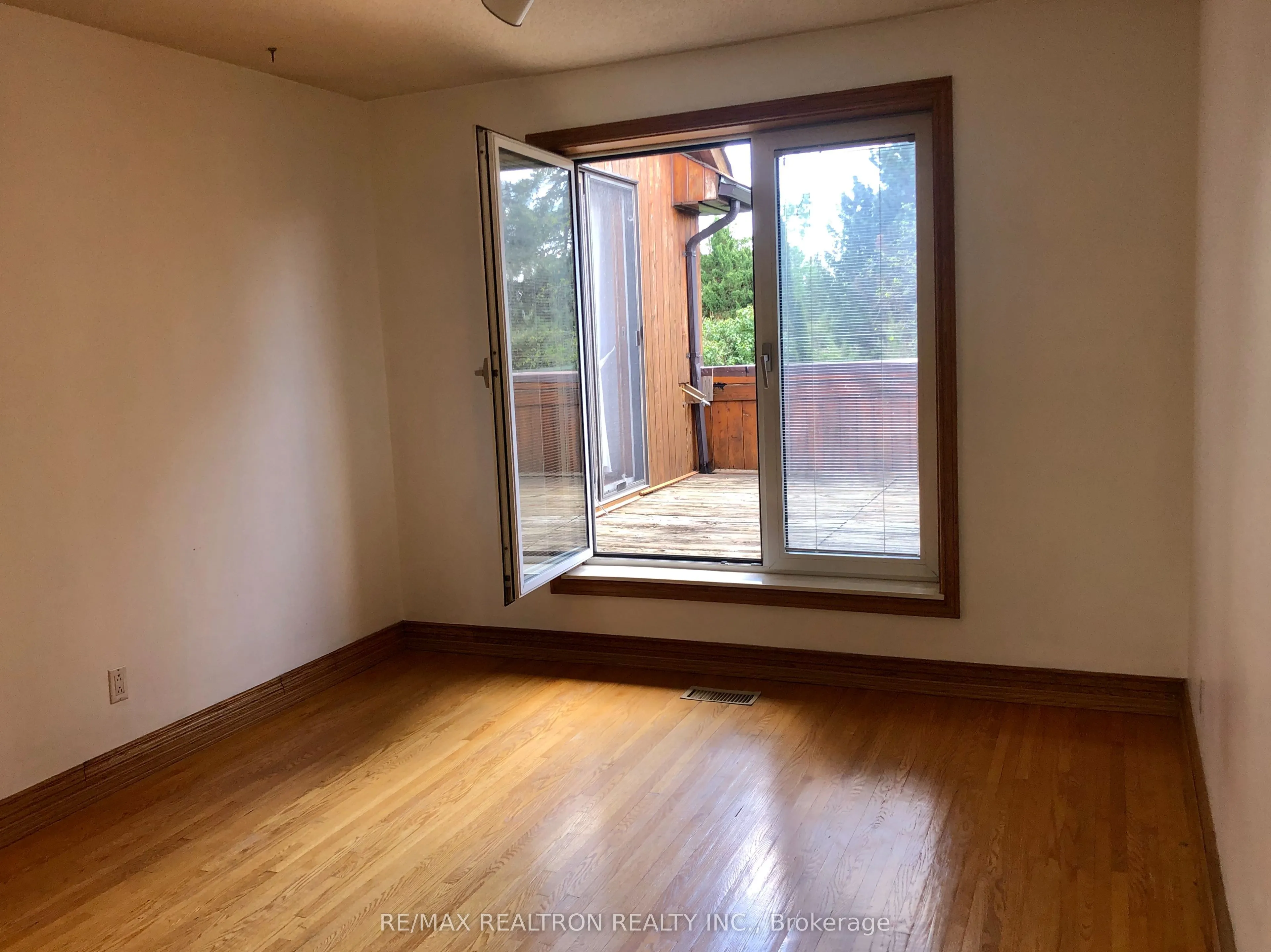 39 Spruce Avenue