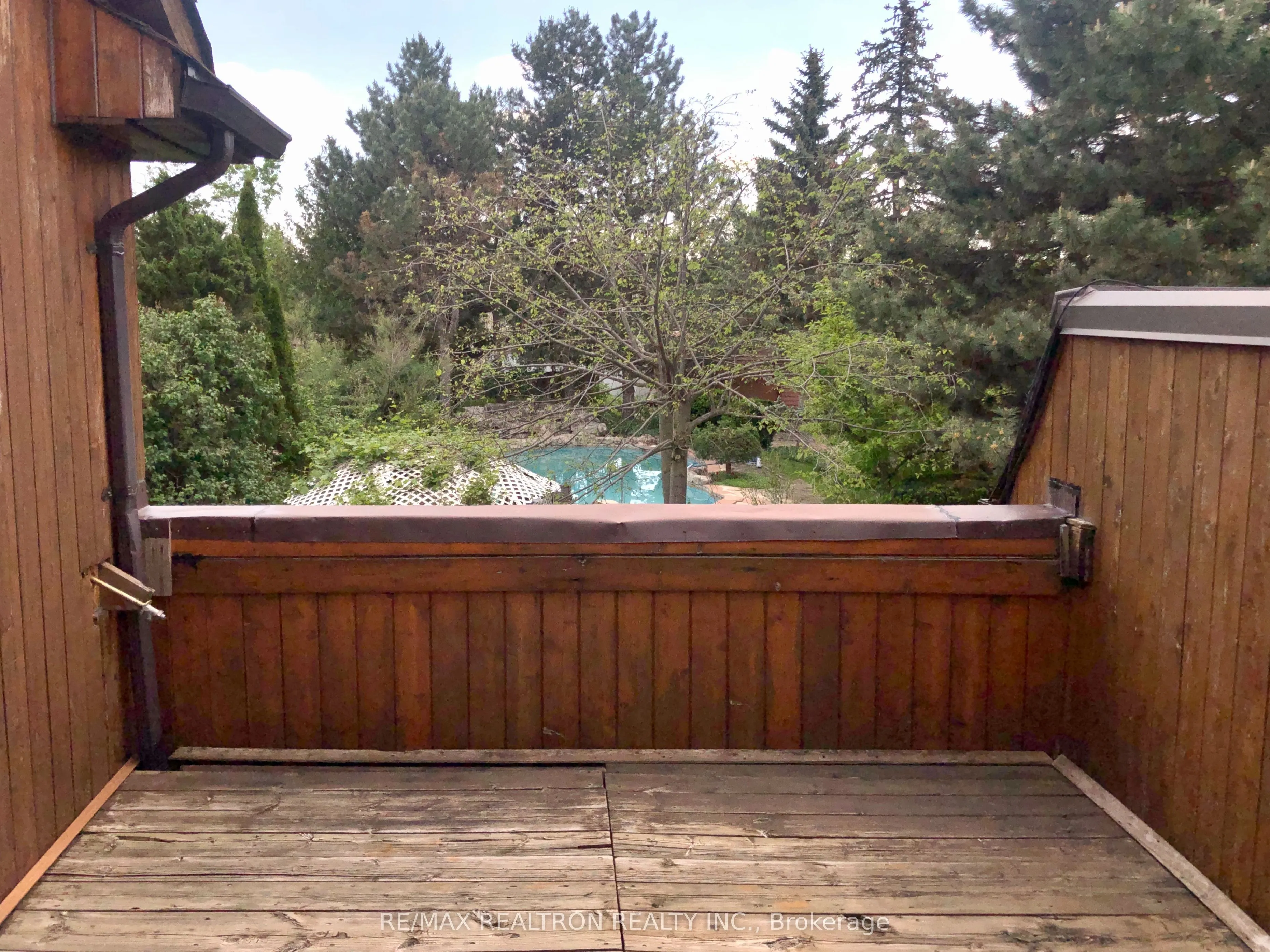 39 Spruce Avenue