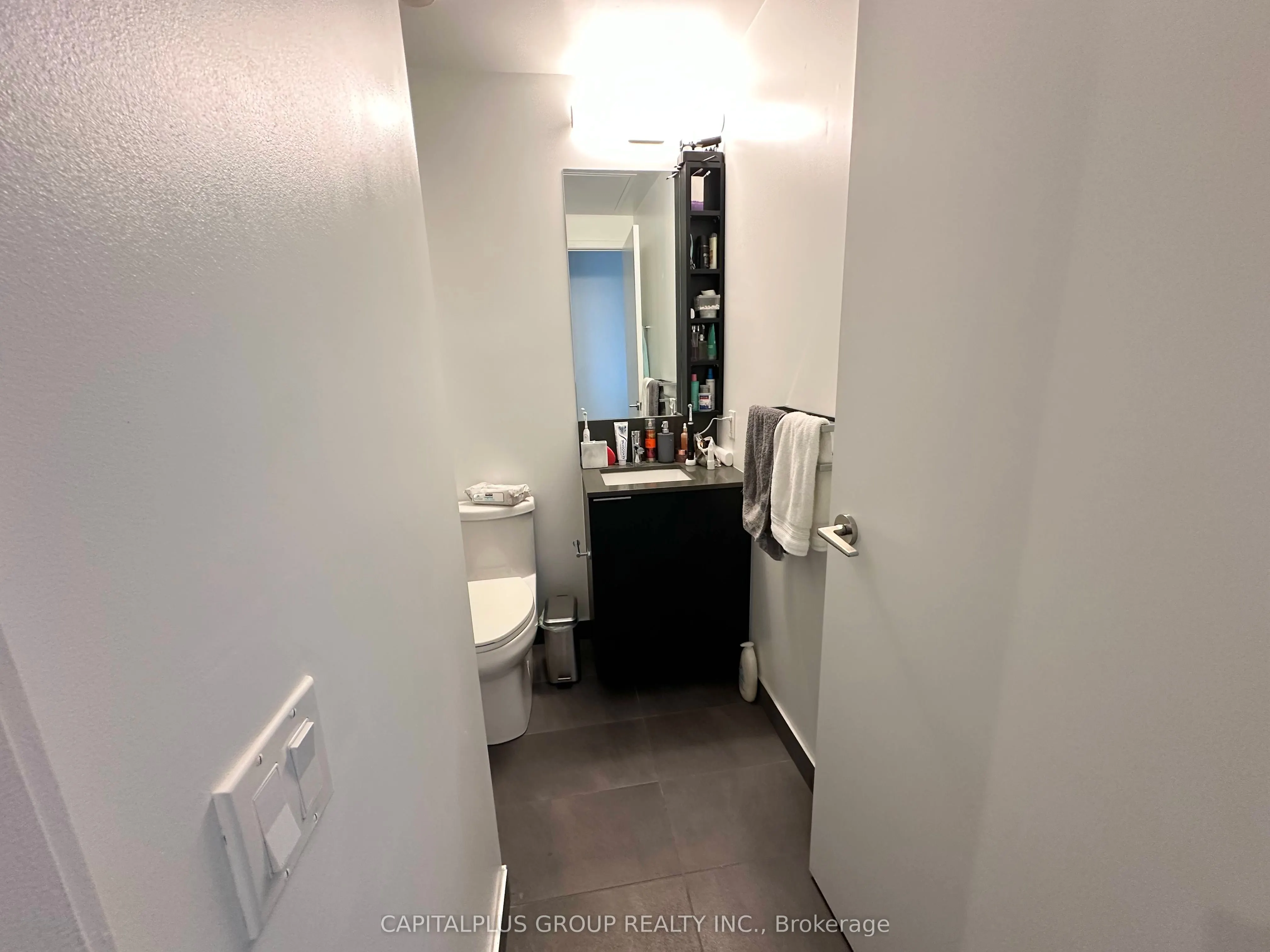 1000 Portage Parkway, #1215