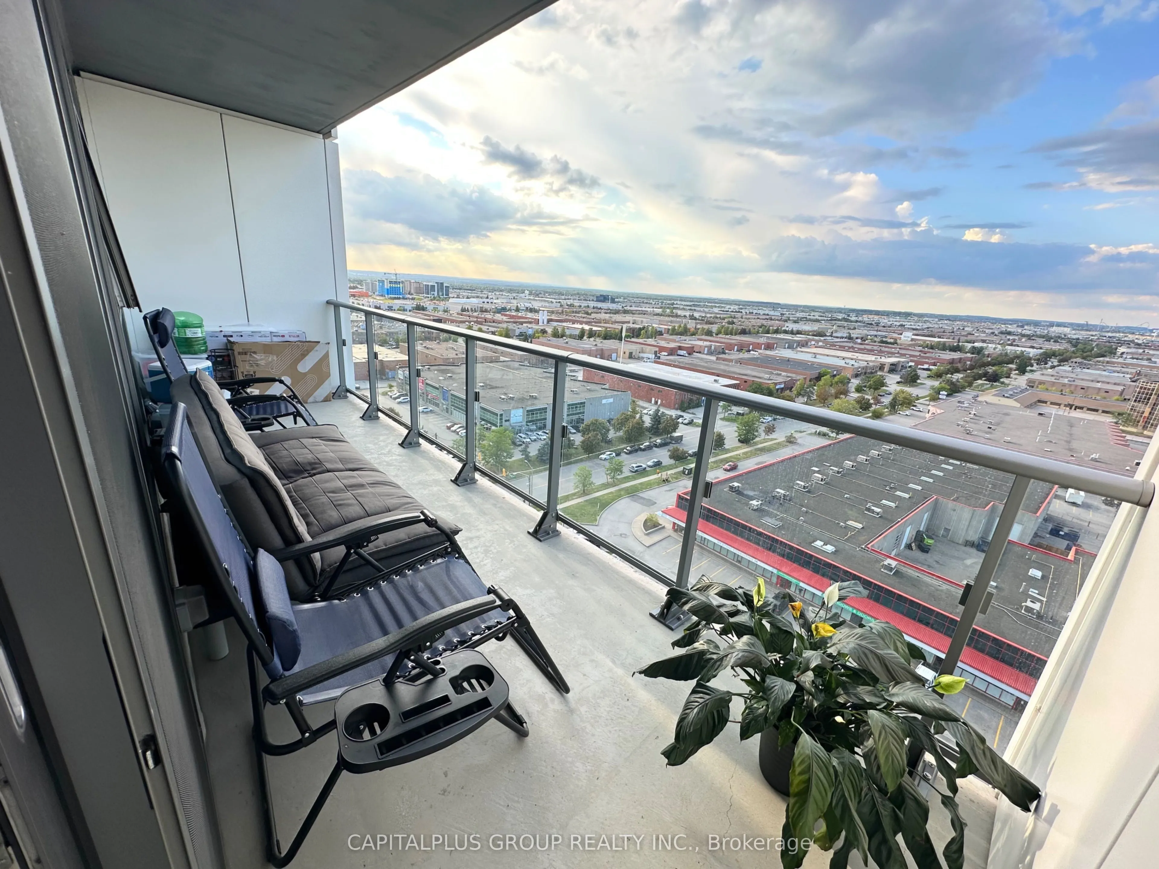 1000 Portage Parkway, #1215