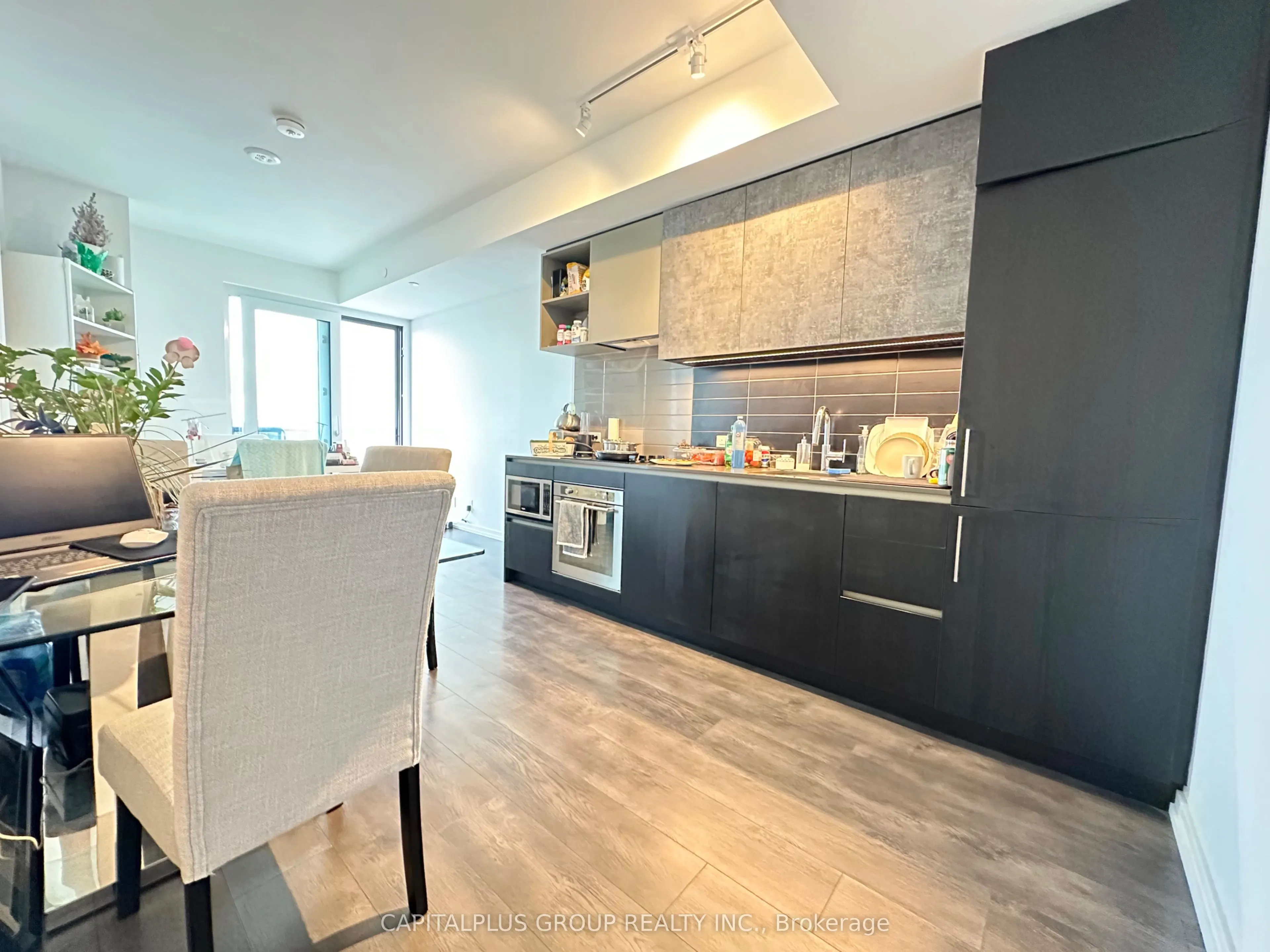 1000 Portage Parkway, #1215