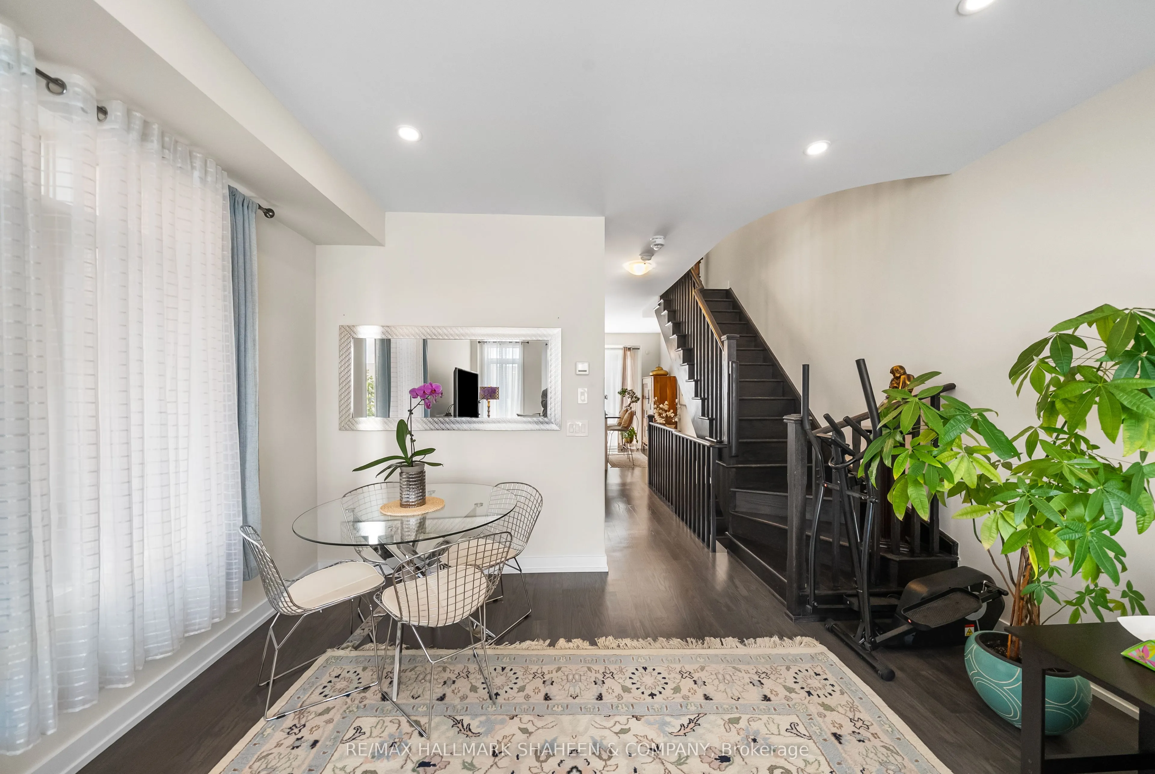 46 Troon Avenue