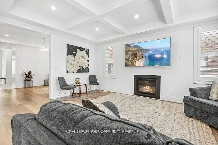 54 Prairie Grass Crescent