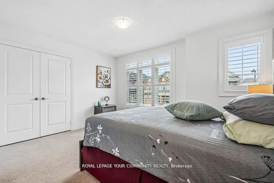 54 Prairie Grass Crescent