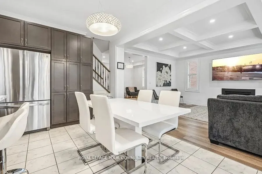 54 Prairie Grass Crescent